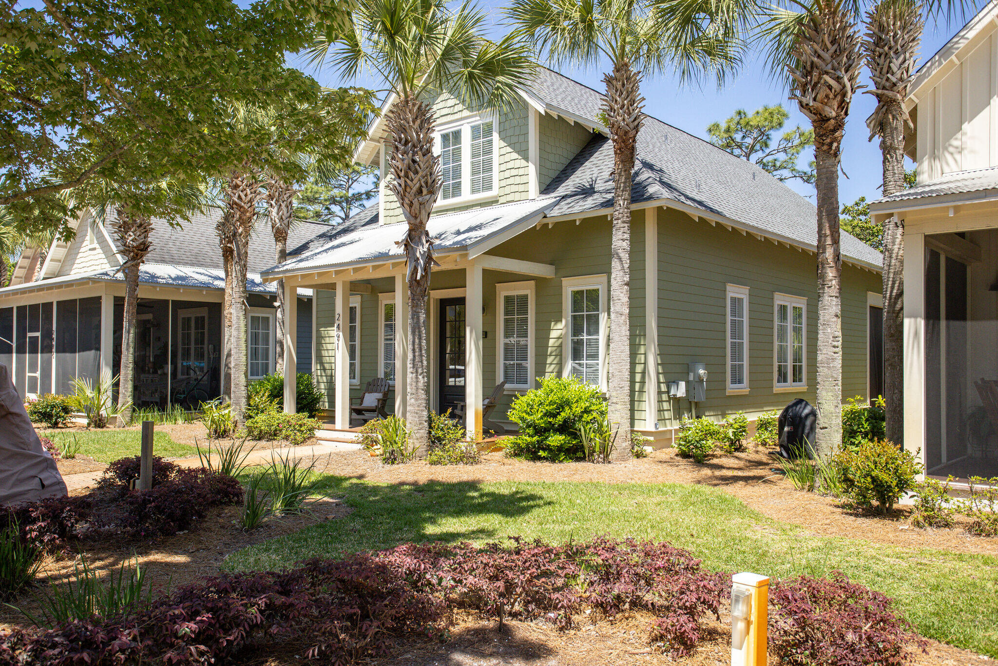 BUNGALOS AT SANDESTIN - Residential