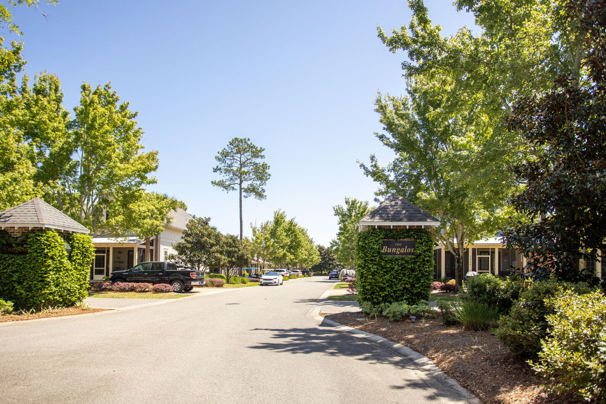 BUNGALOS AT SANDESTIN - Residential