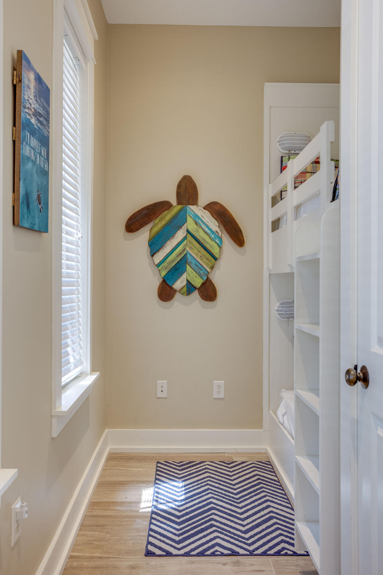 BUNGALOS AT SANDESTIN - Residential