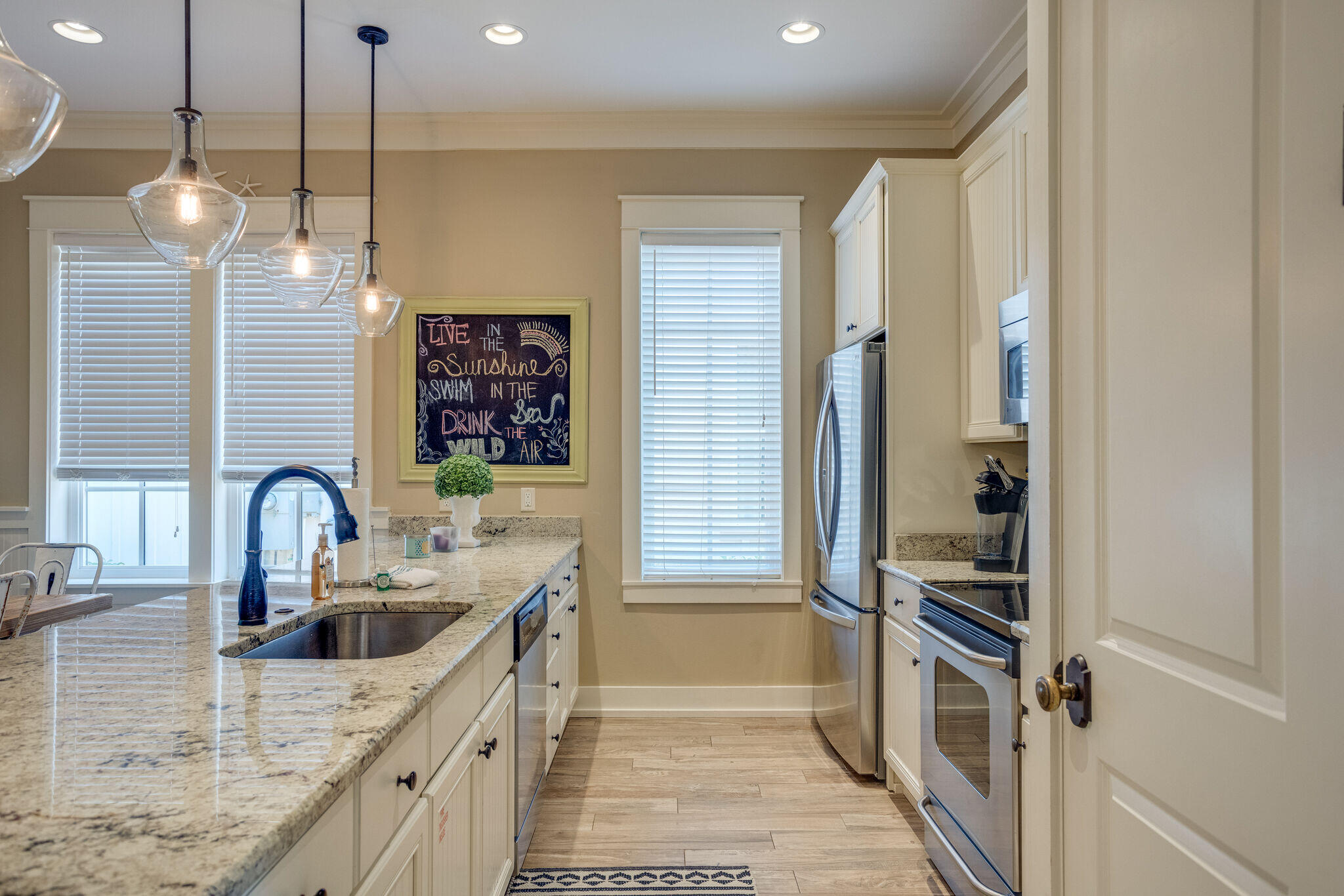 BUNGALOS AT SANDESTIN - Residential