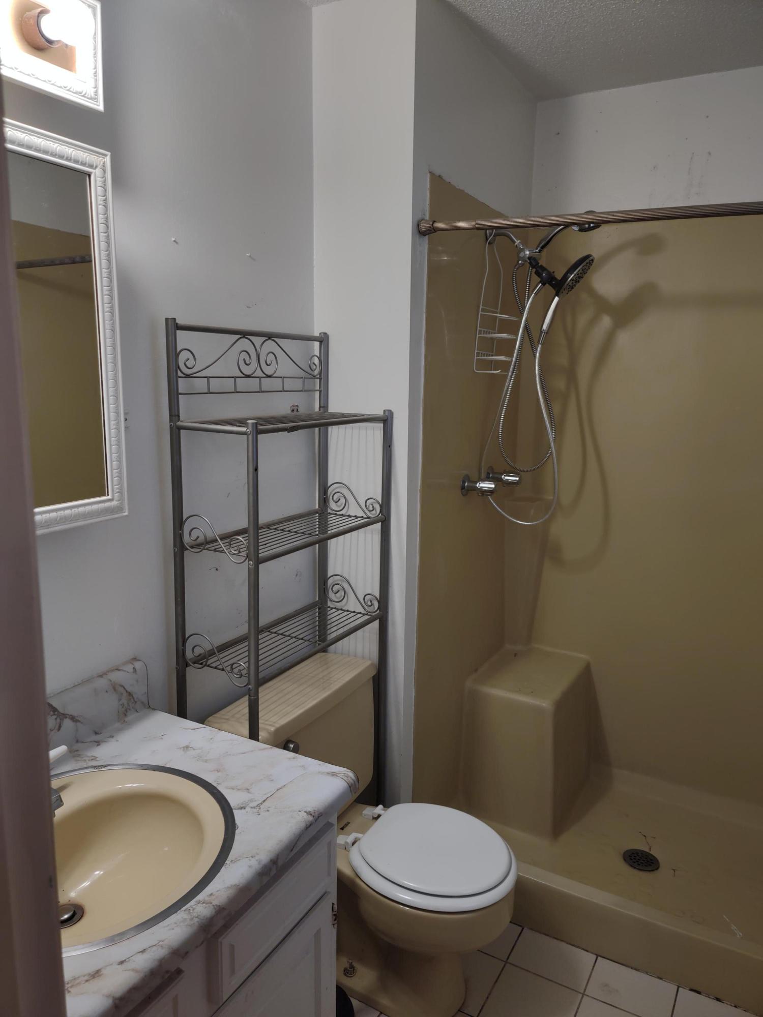 SHERWOOD FOREST - Residential