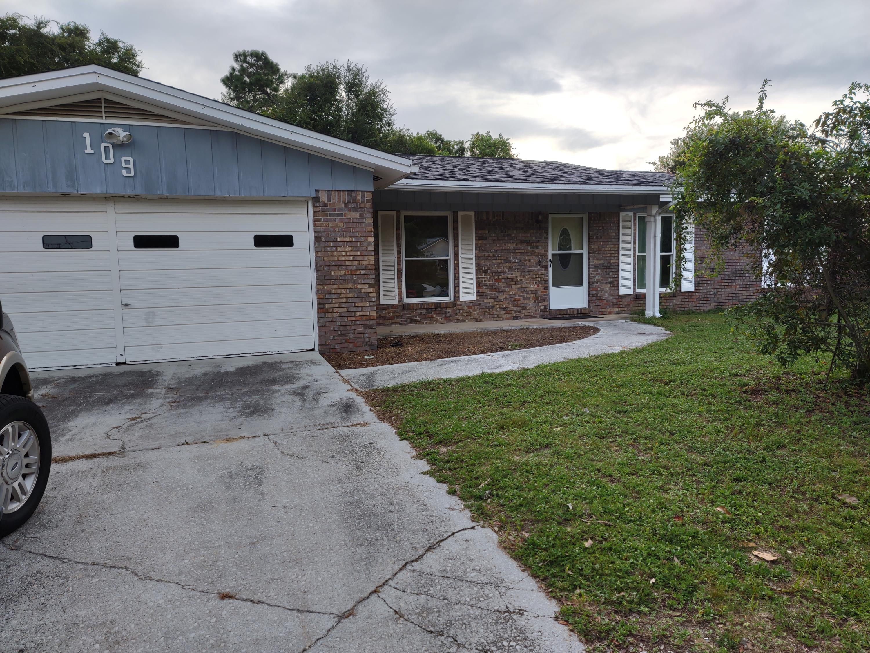 SHERWOOD FOREST - Residential