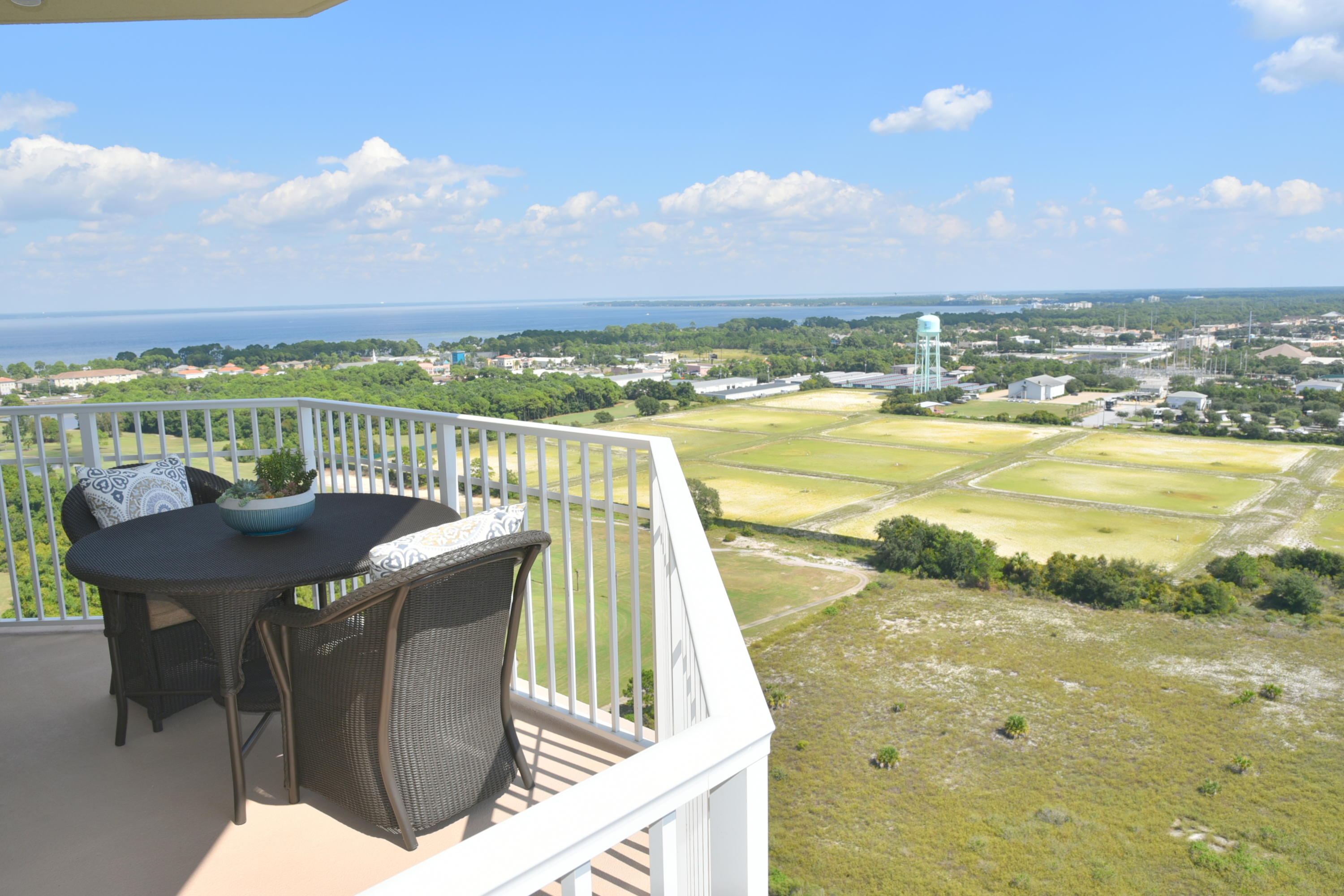 ARIEL DUNES I - Residential