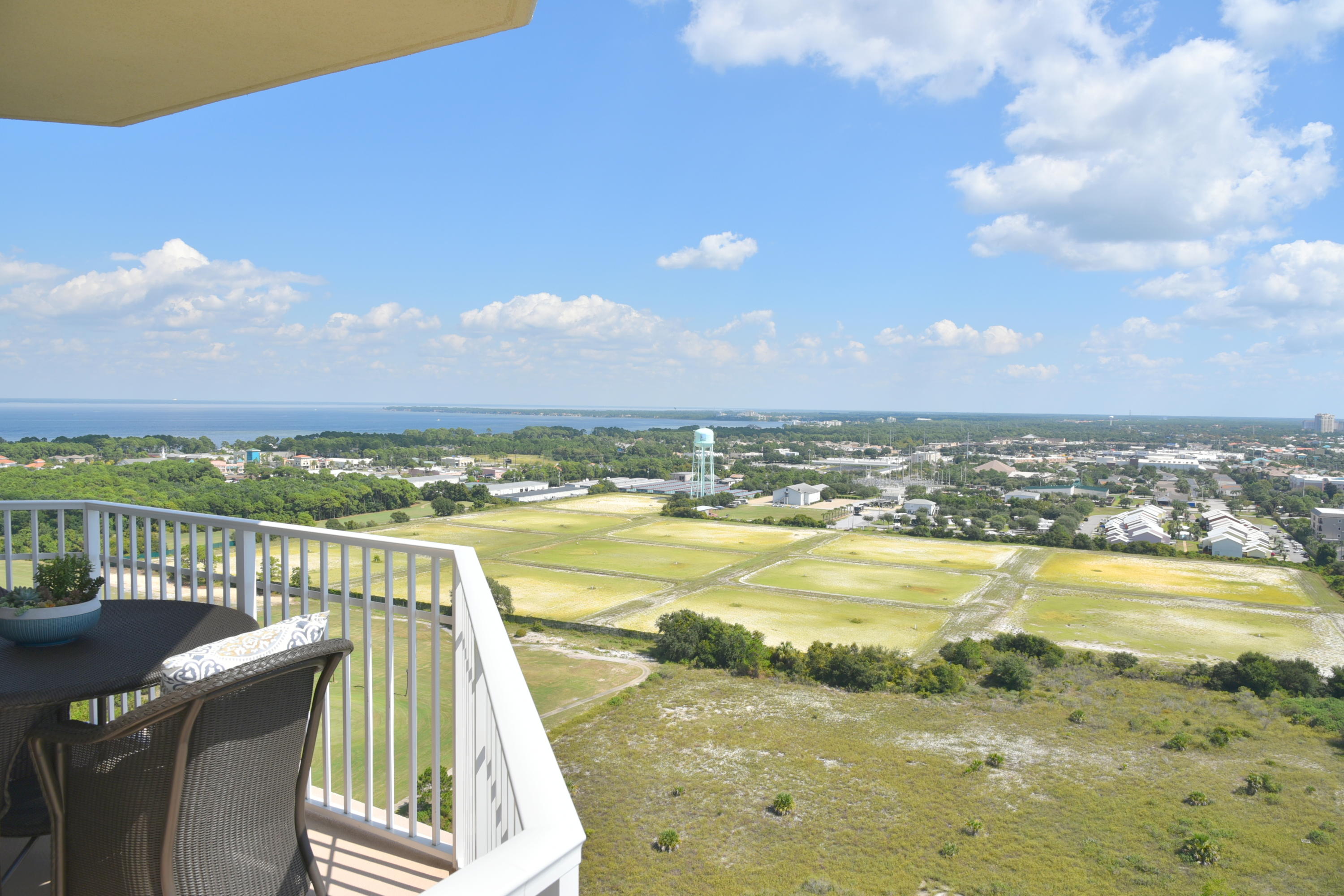 ARIEL DUNES I - Residential