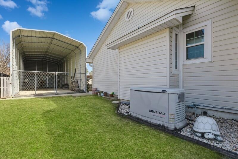 COUNTRYVIEW EST - Residential