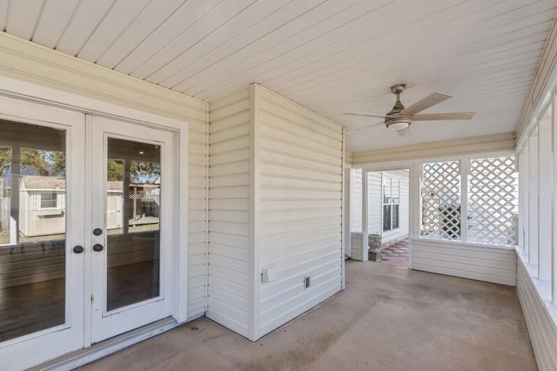 COUNTRYVIEW EST - Residential