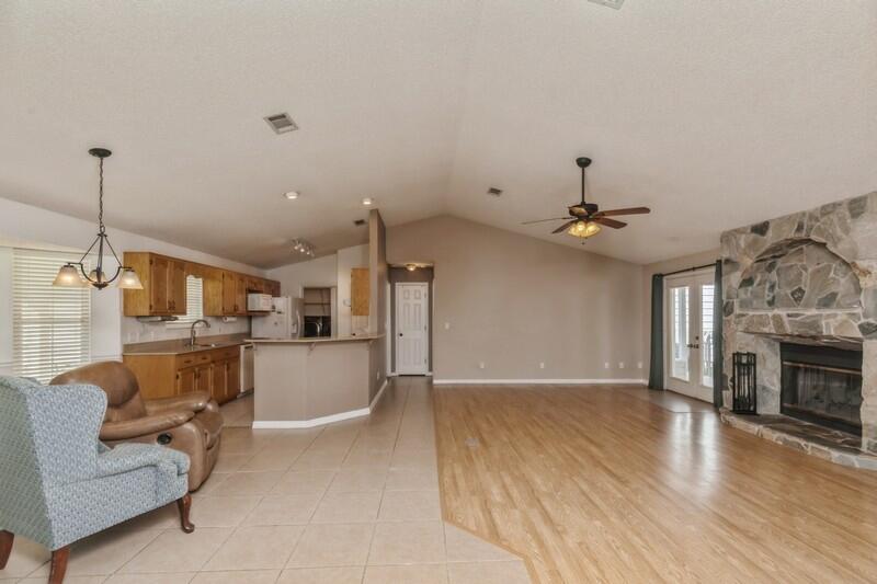 COUNTRYVIEW EST - Residential