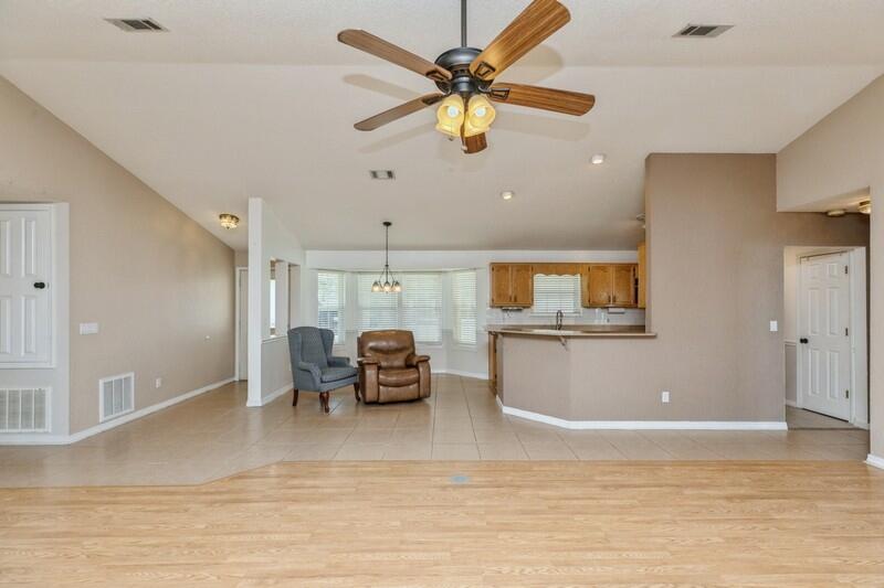 COUNTRYVIEW EST - Residential