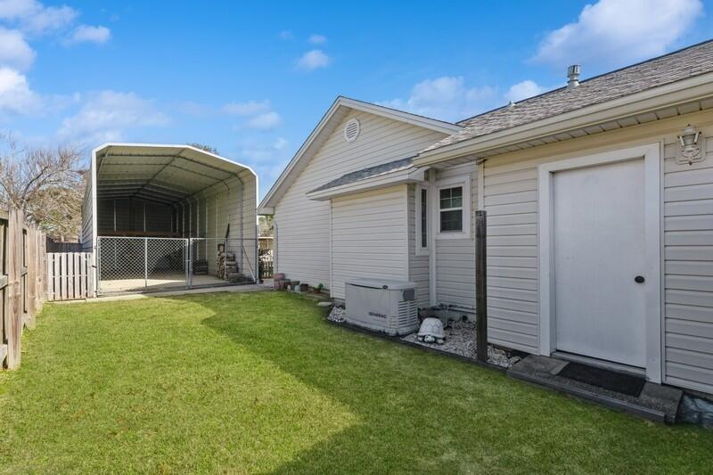 COUNTRYVIEW EST - Residential