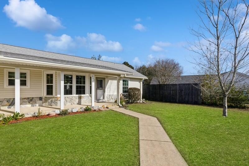 COUNTRYVIEW EST - Residential