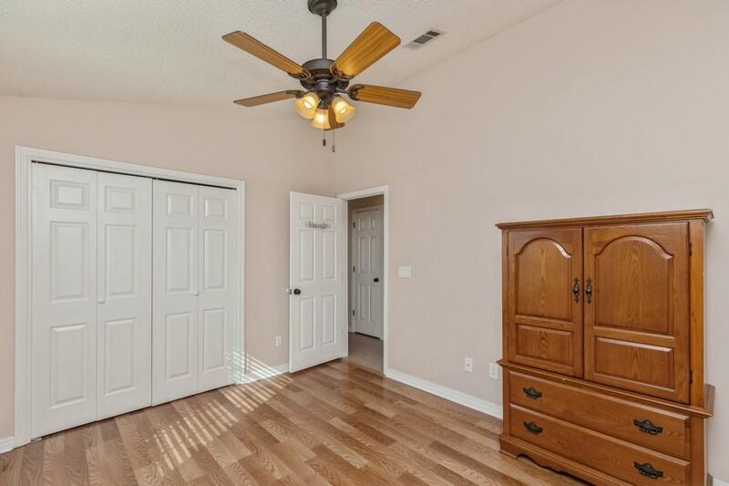 COUNTRYVIEW EST - Residential