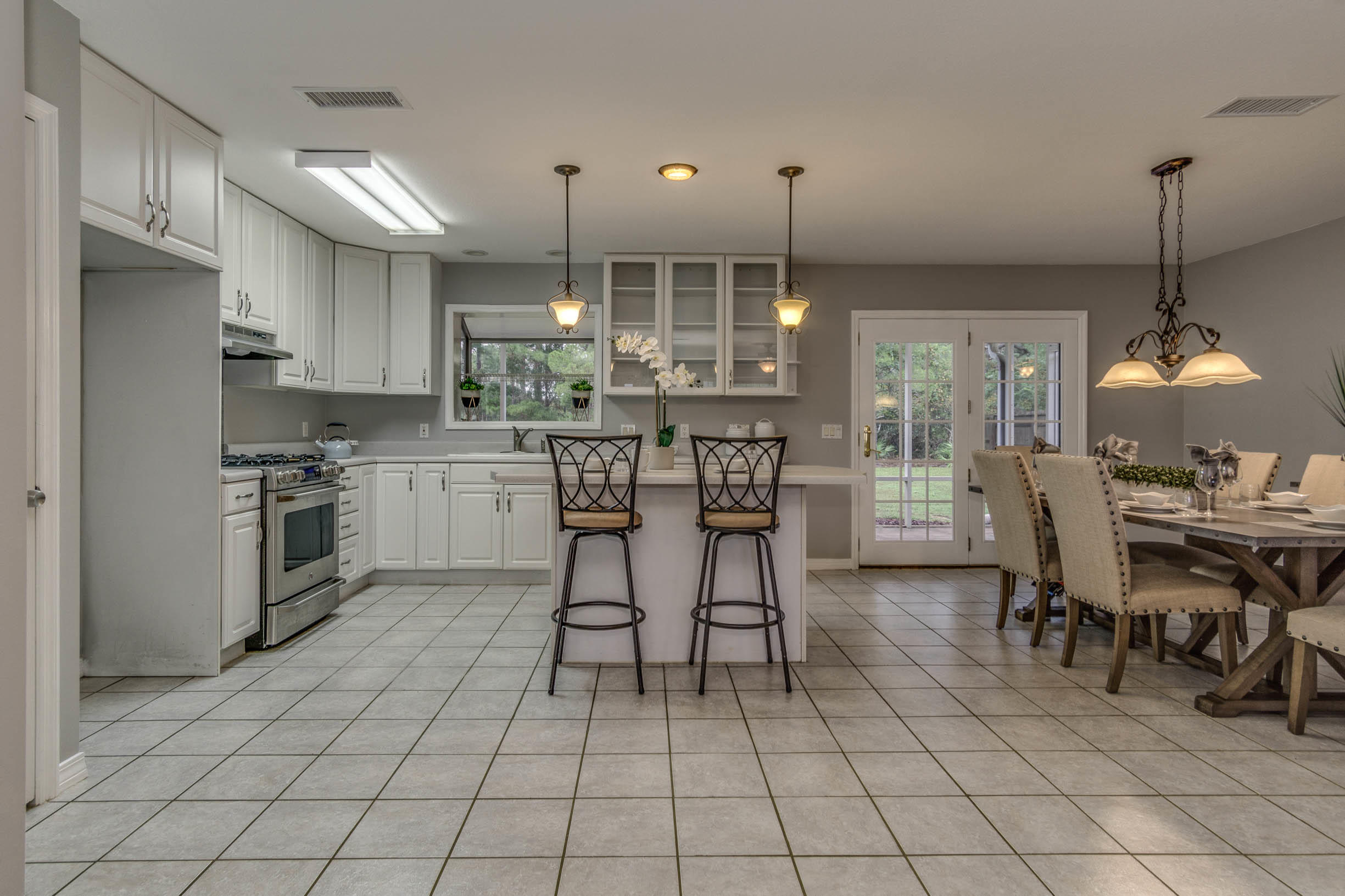 HOLIDAY SHORES ESTATES - Residential