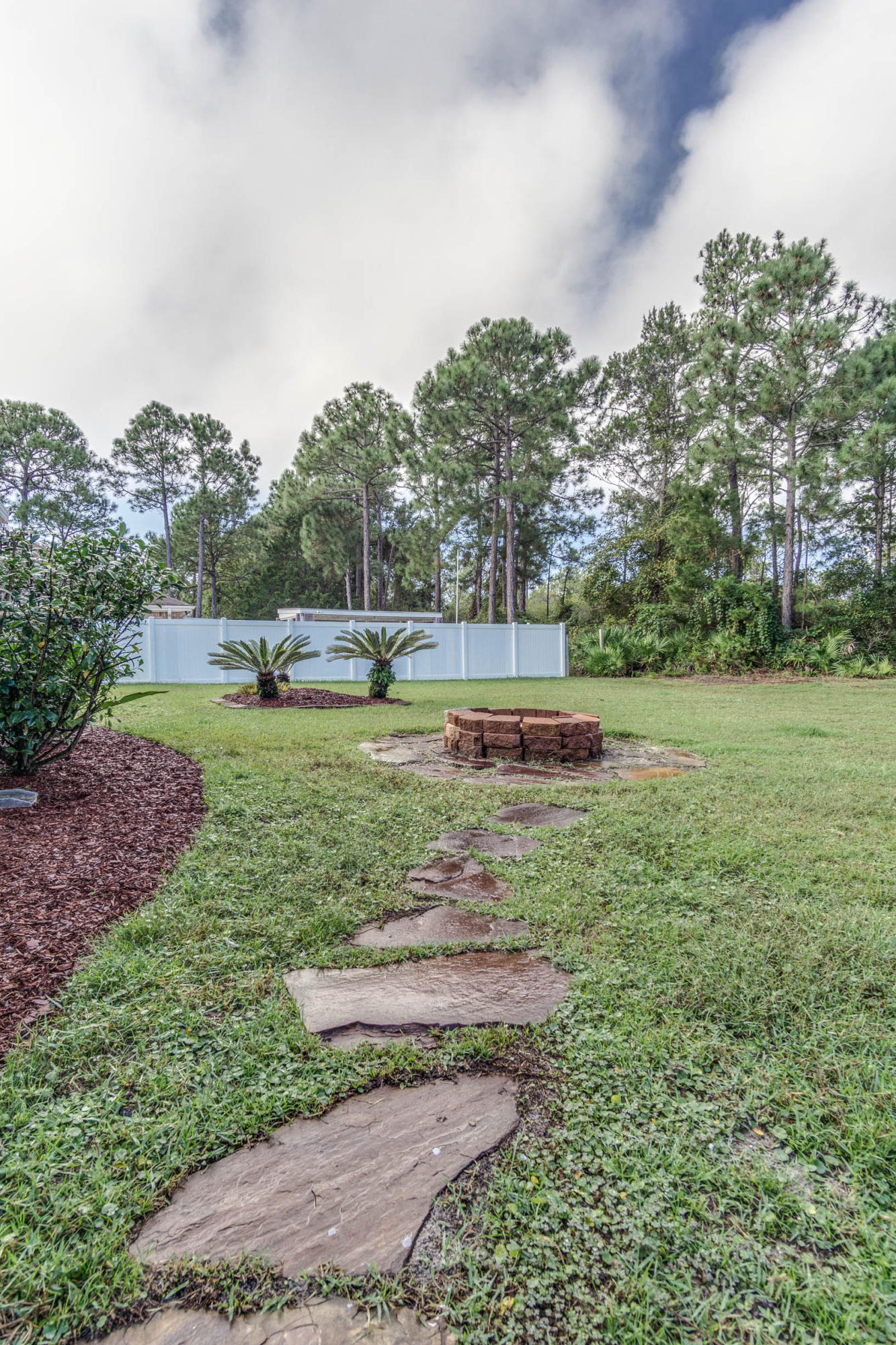 HOLIDAY SHORES ESTATES - Residential