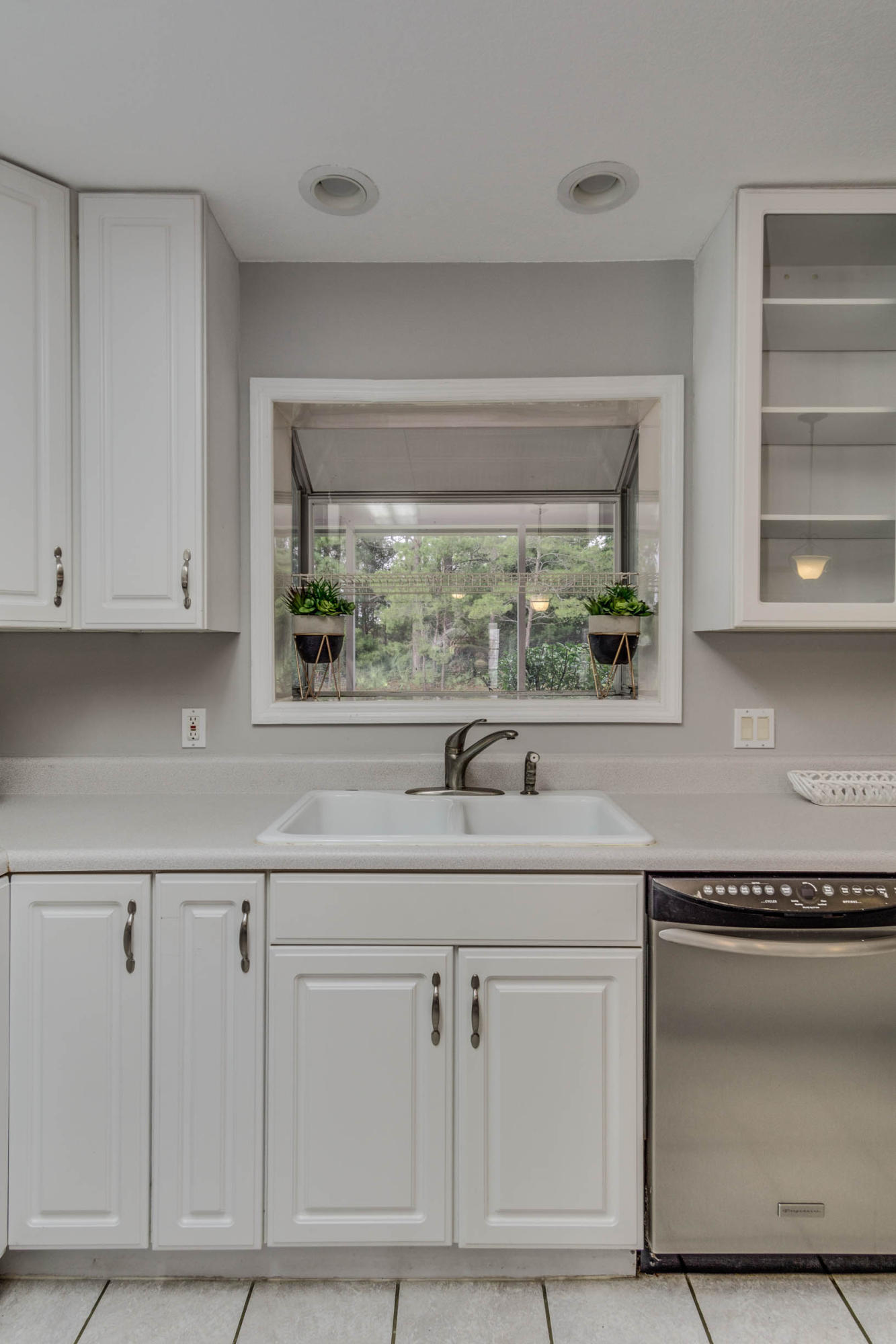 HOLIDAY SHORES ESTATES - Residential