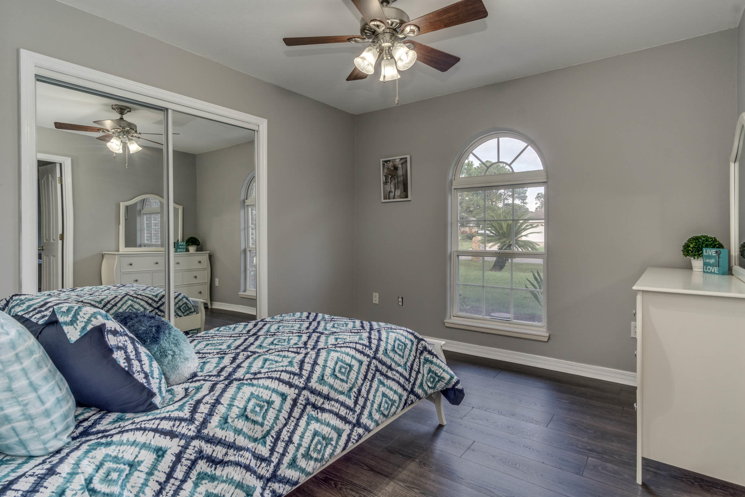 HOLIDAY SHORES ESTATES - Residential