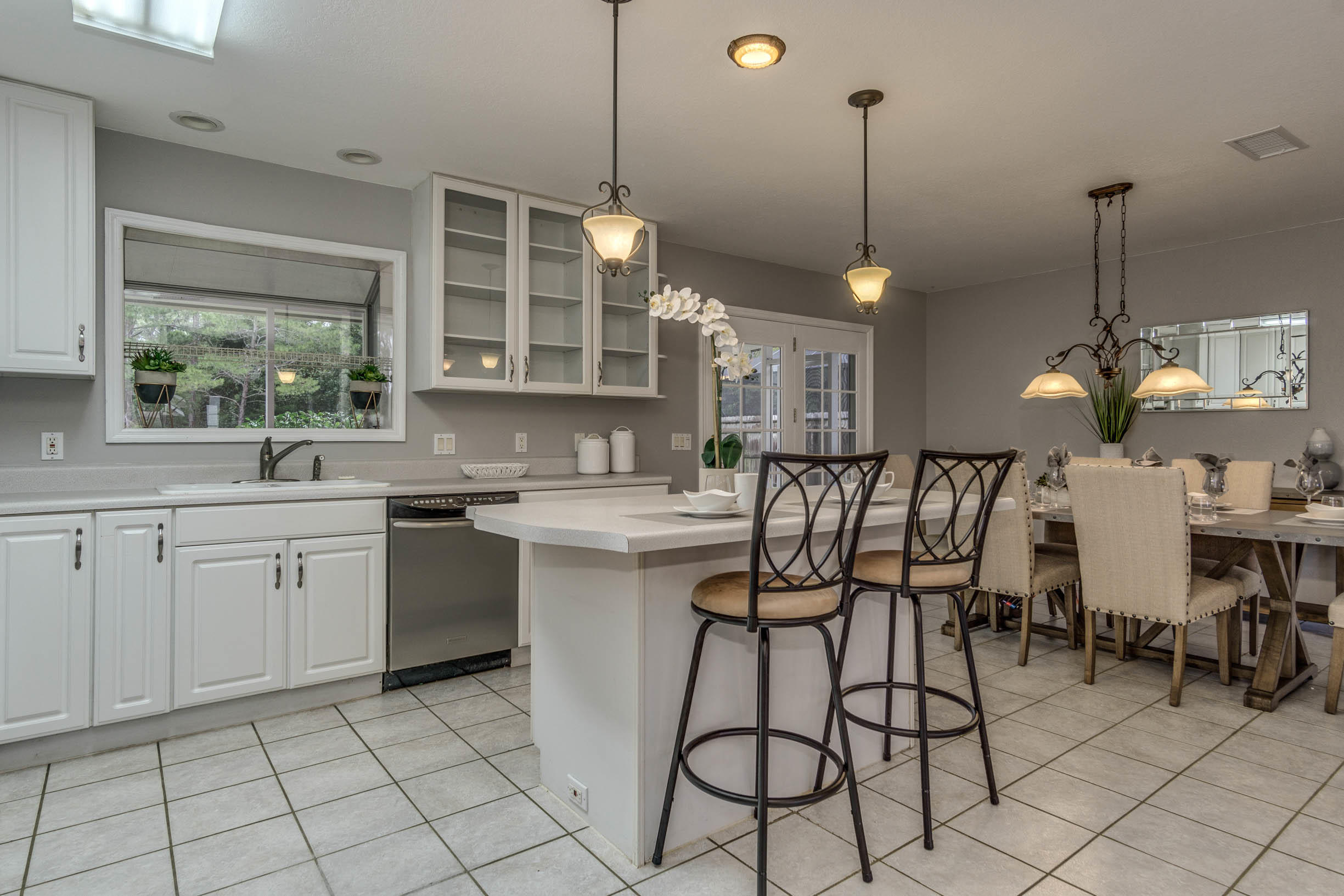 HOLIDAY SHORES ESTATES - Residential