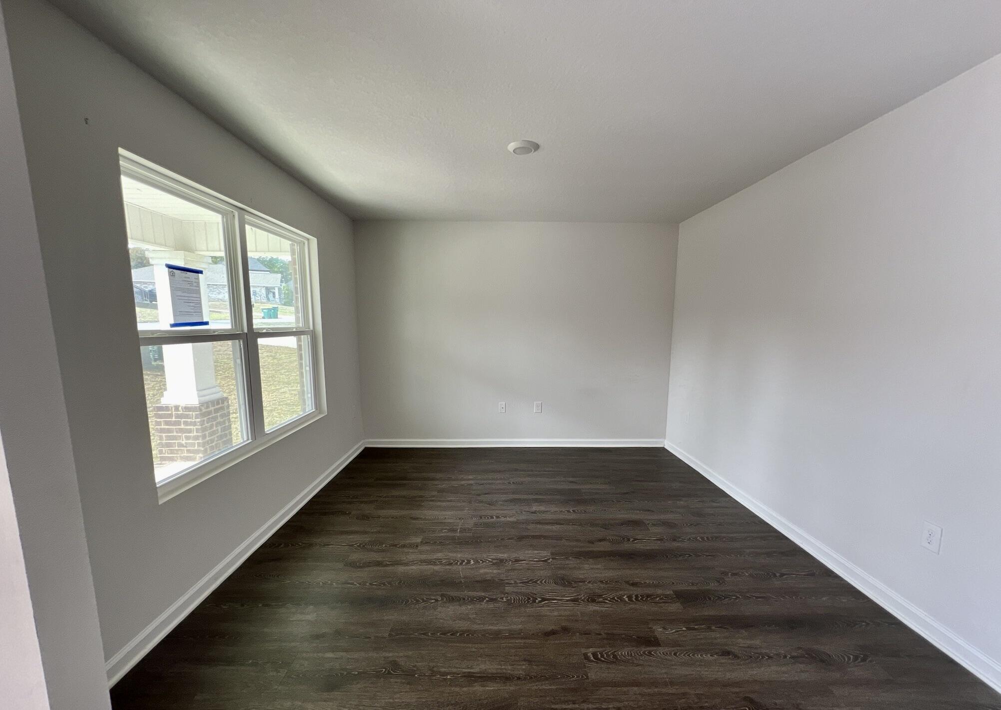 LAKERIDGE EST - Residential