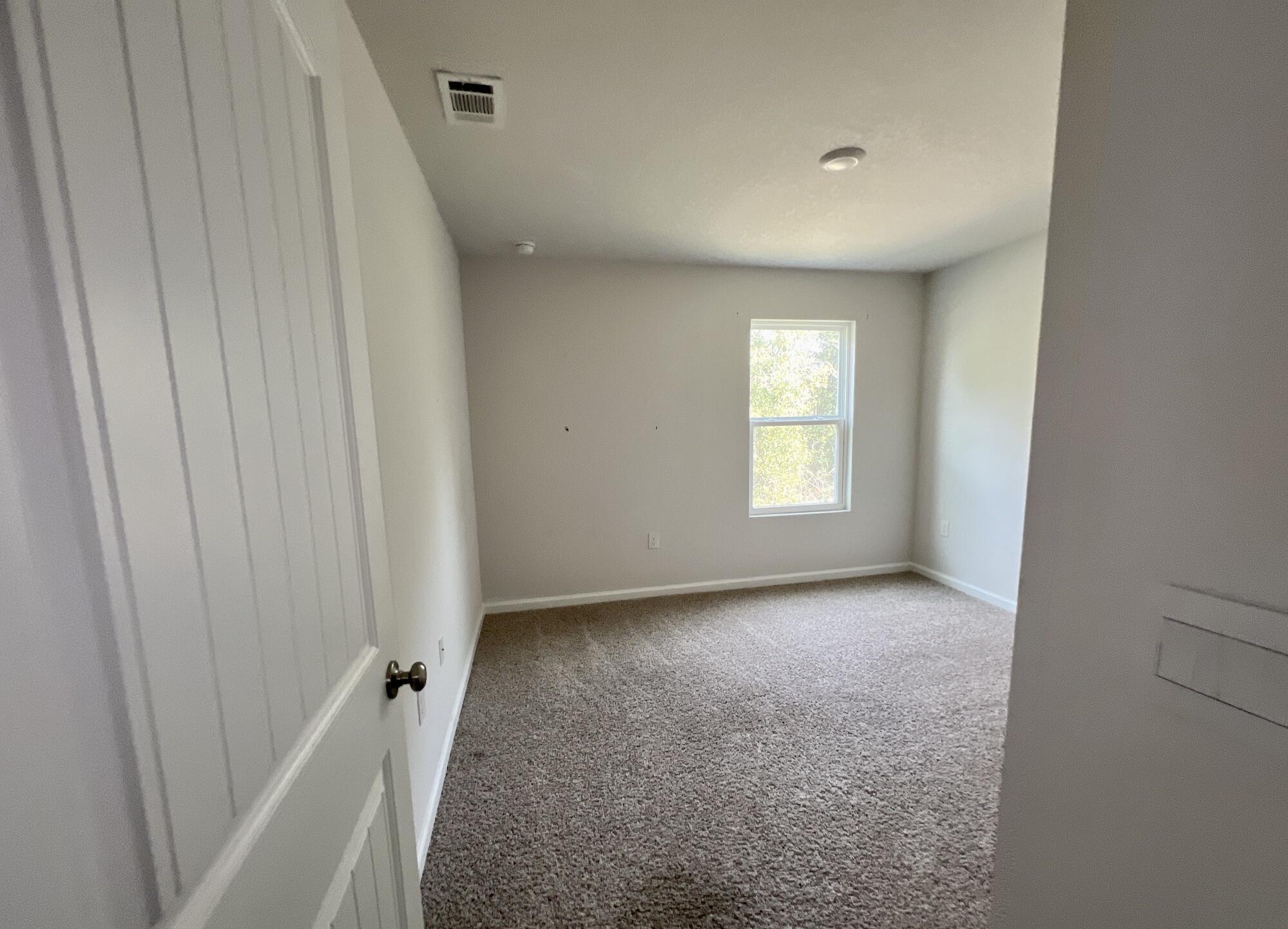 LAKERIDGE EST - Residential