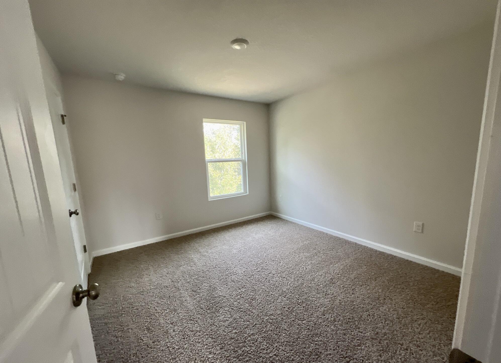 LAKERIDGE EST - Residential