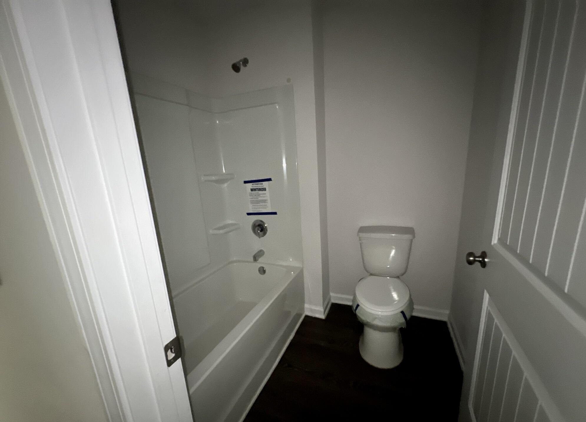 LAKERIDGE EST - Residential