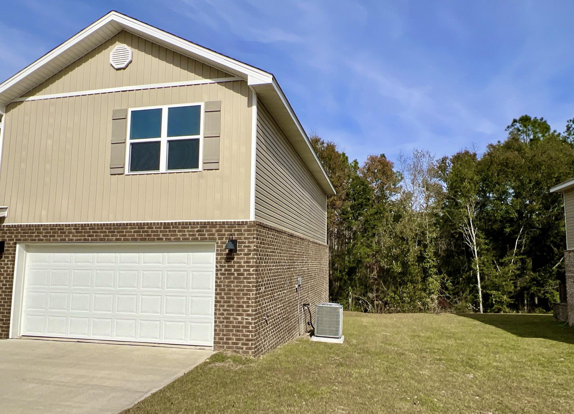 LAKERIDGE EST - Residential