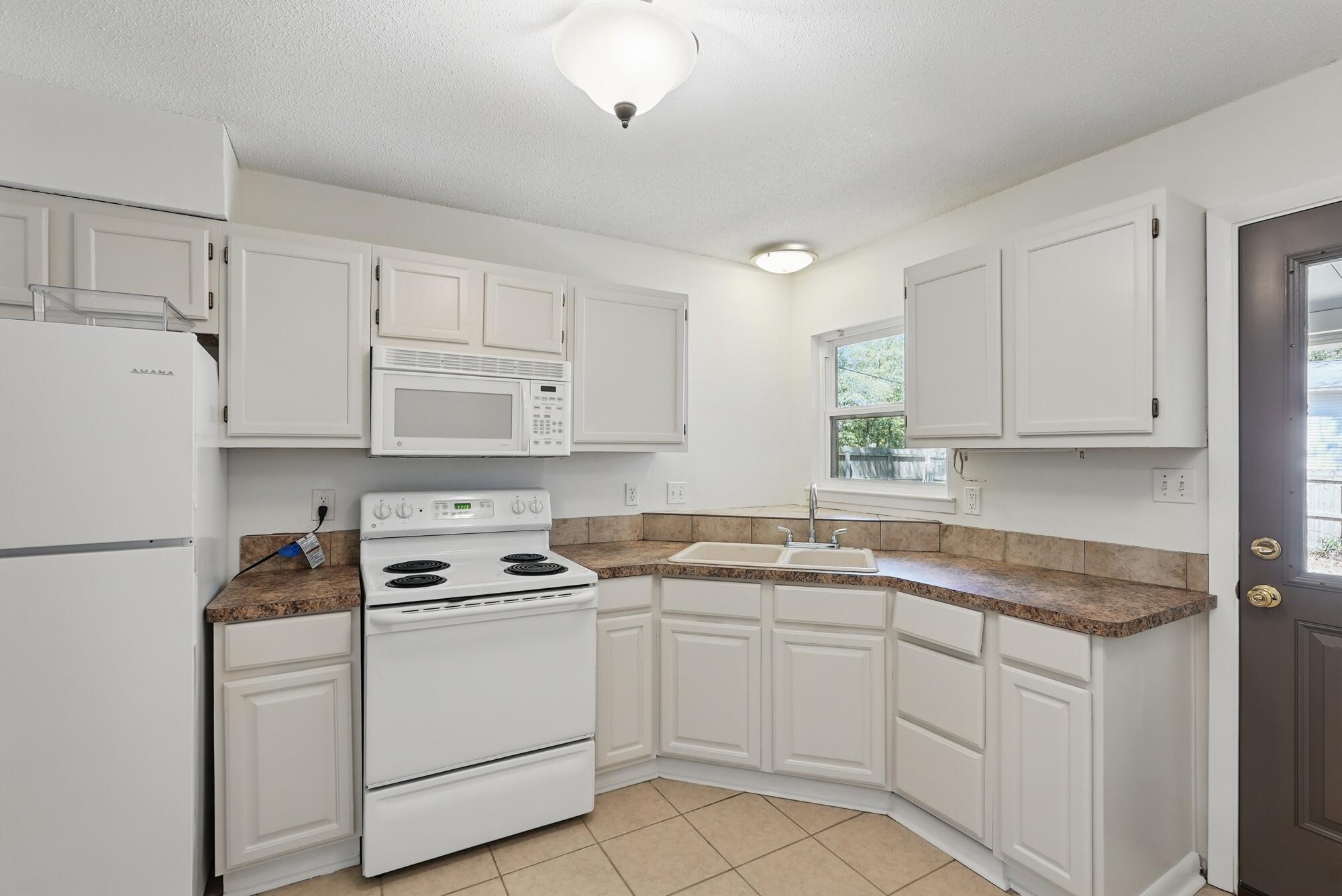 CRESTVIEW HEIGHTS - Residential