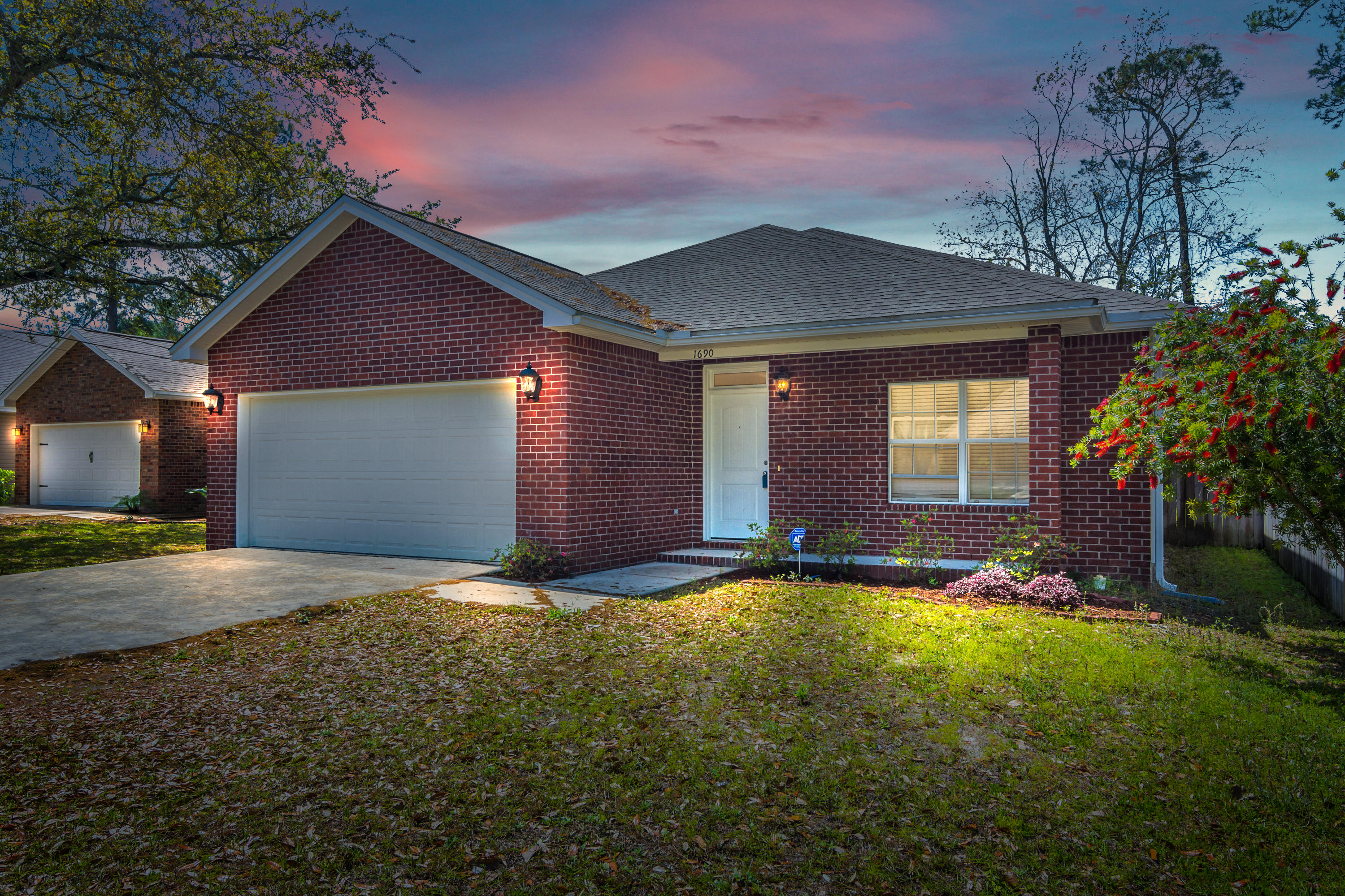 In the heart of Niceville, this home is perfectly situated to access beaches, the bay, Eglin AFB, Hurlburt Field, Duke Field, dining and all this area has to offer. This 3 bedroom, 2 bathroom home has an open floor plan and spacious yard. The home greets you with real hardwood floors leading into a large living room with a vaulted ceiling. The kitchen has granite countertops complimented with dark hardwood cabinets and chrome appliances. It has a large master bedroom situated at the rear of the home with an en suite bathroom and walk-in closet. Two additional bedrooms are located down a small hallway off of the living room and share a full bathroom. The spacious backyard is a rare jewel and a bonus screened in back porch!
