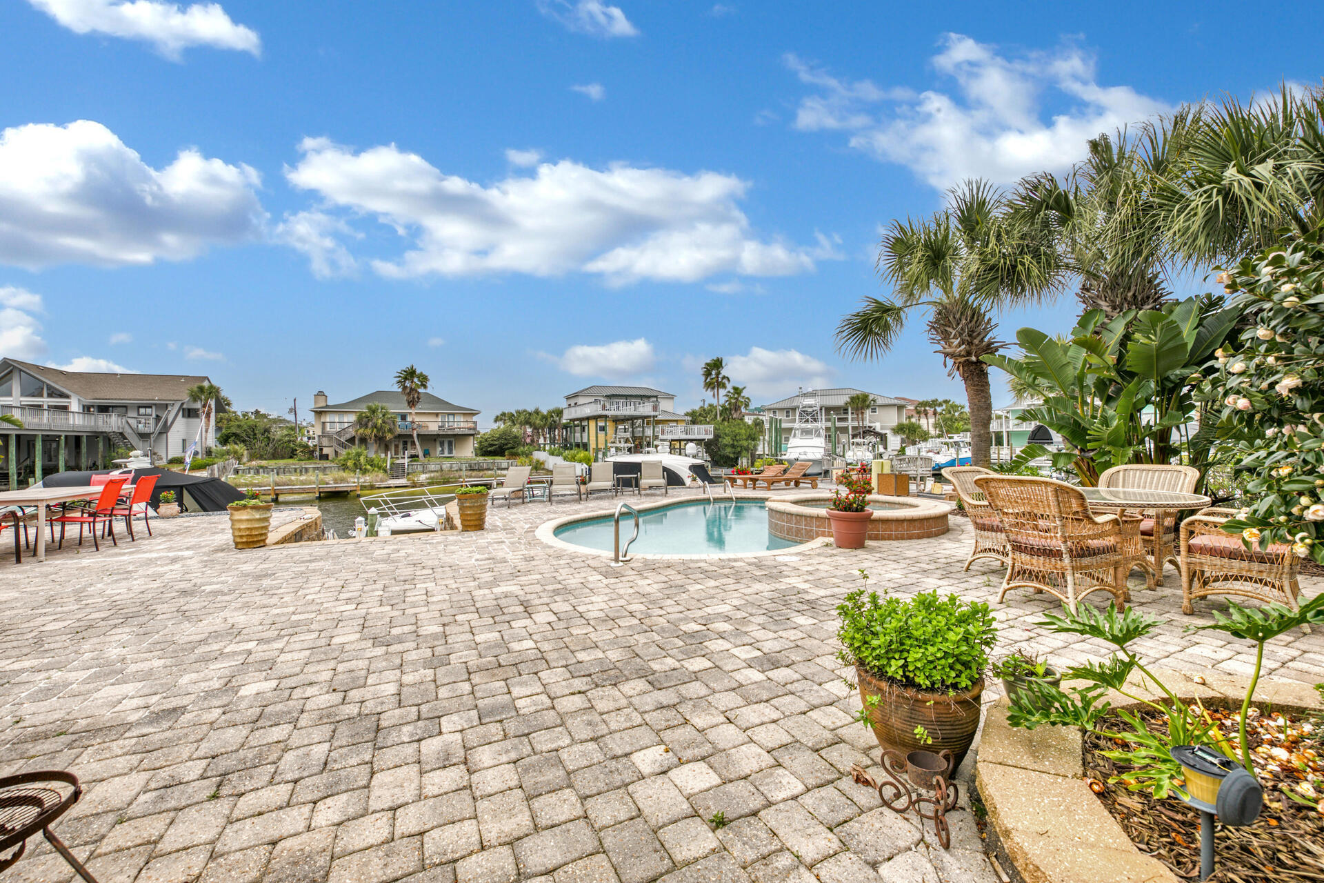 HOLIDAY ISLE - Residential