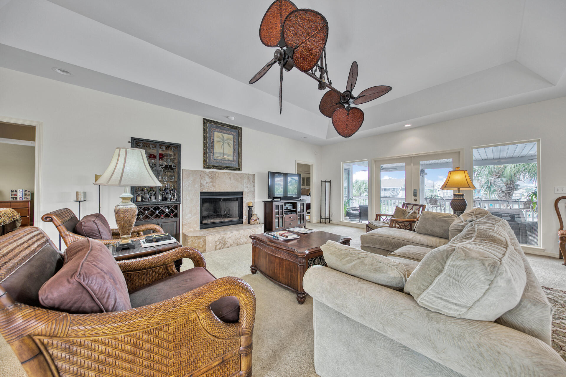 HOLIDAY ISLE - Residential