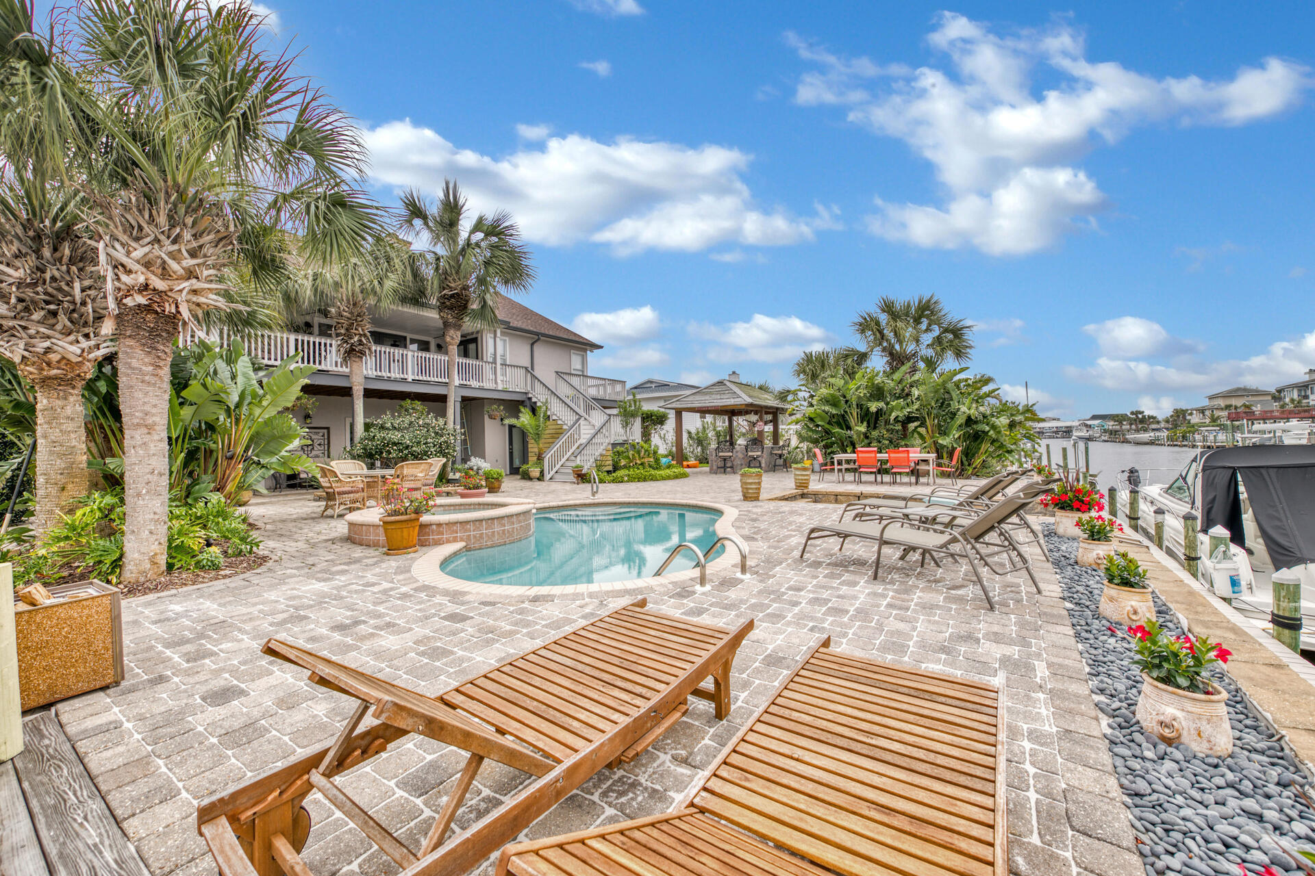 HOLIDAY ISLE - Residential