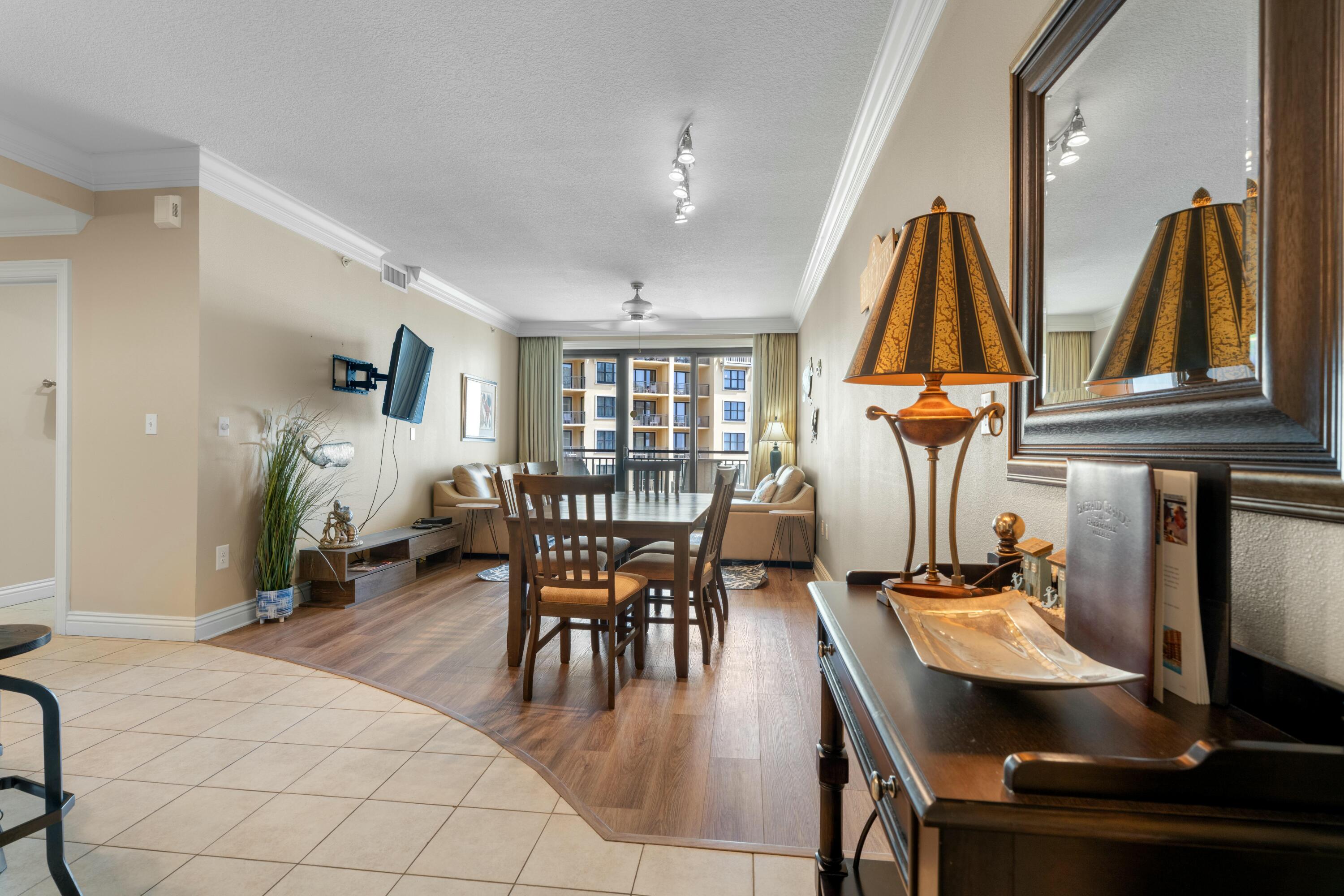 EMERALD GRANDE - Residential