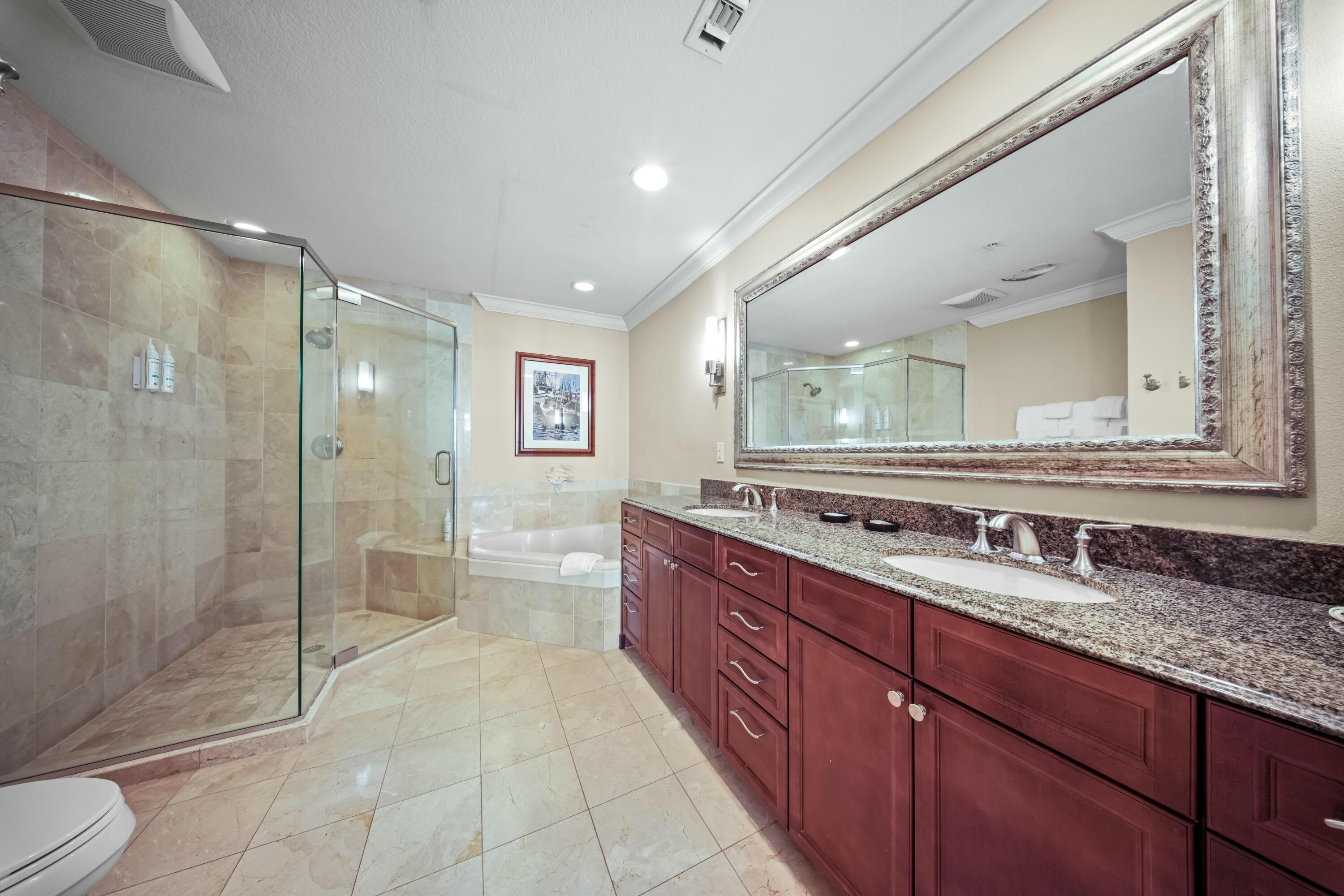 EMERALD GRANDE - Residential
