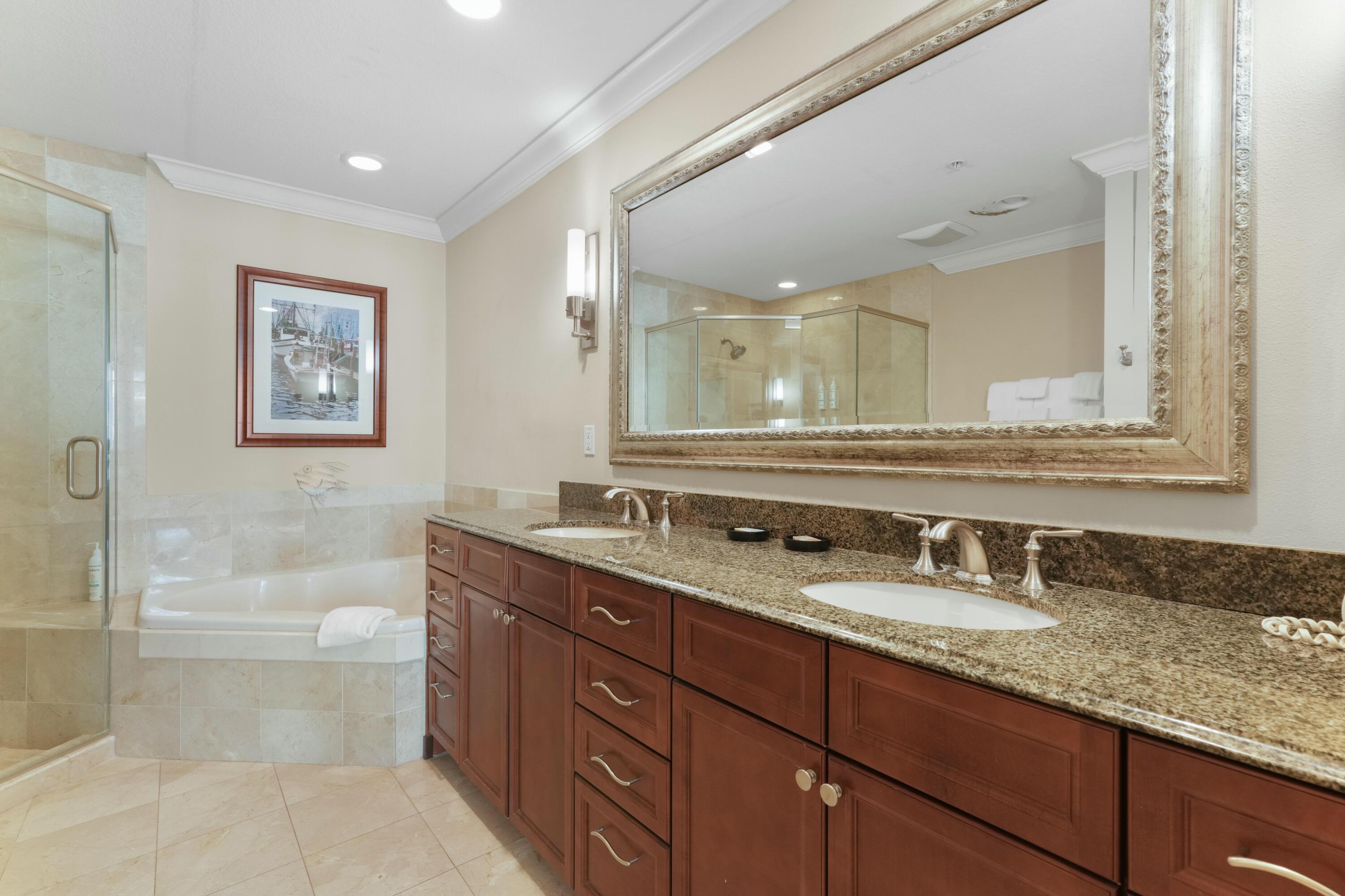 EMERALD GRANDE - Residential