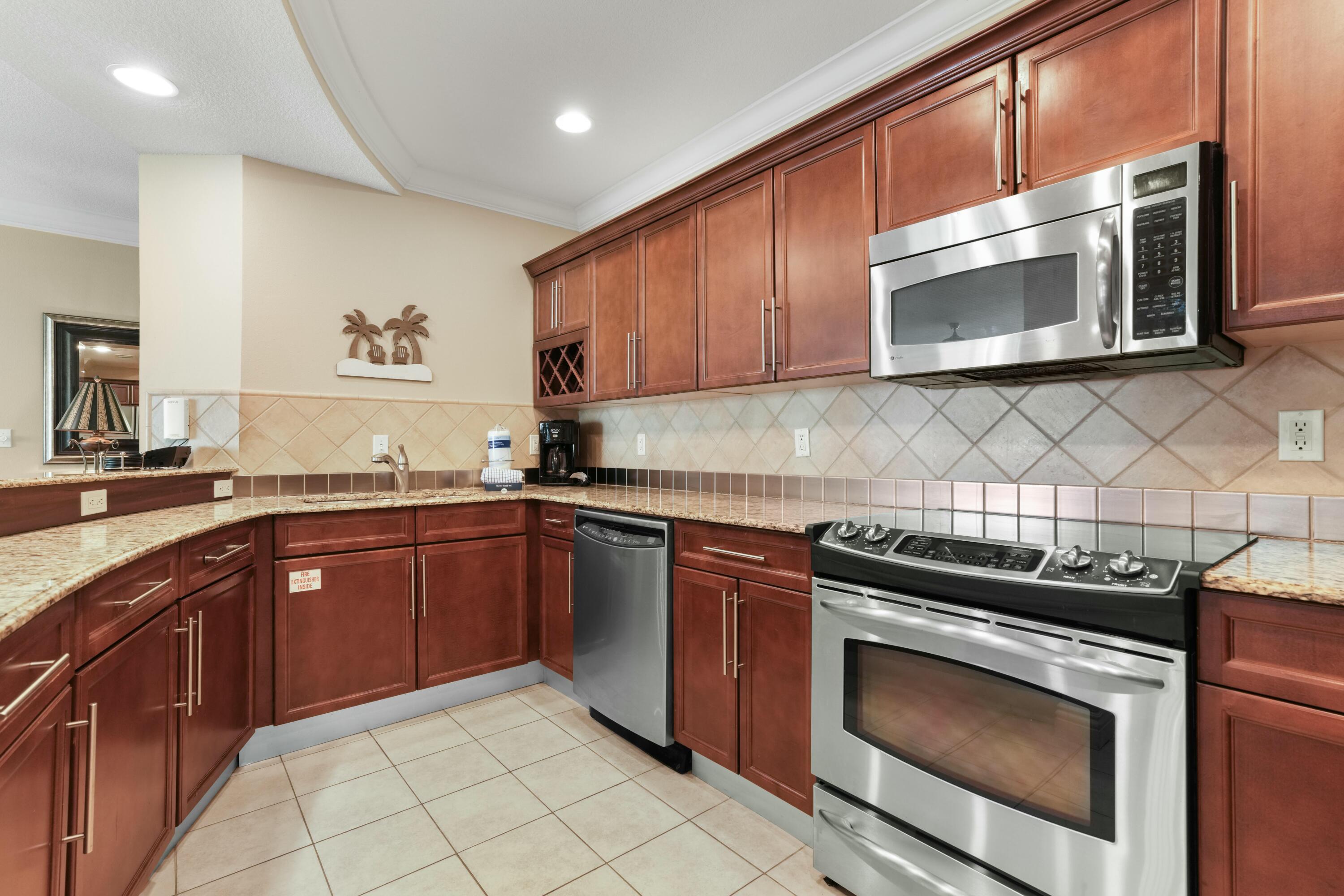 EMERALD GRANDE - Residential