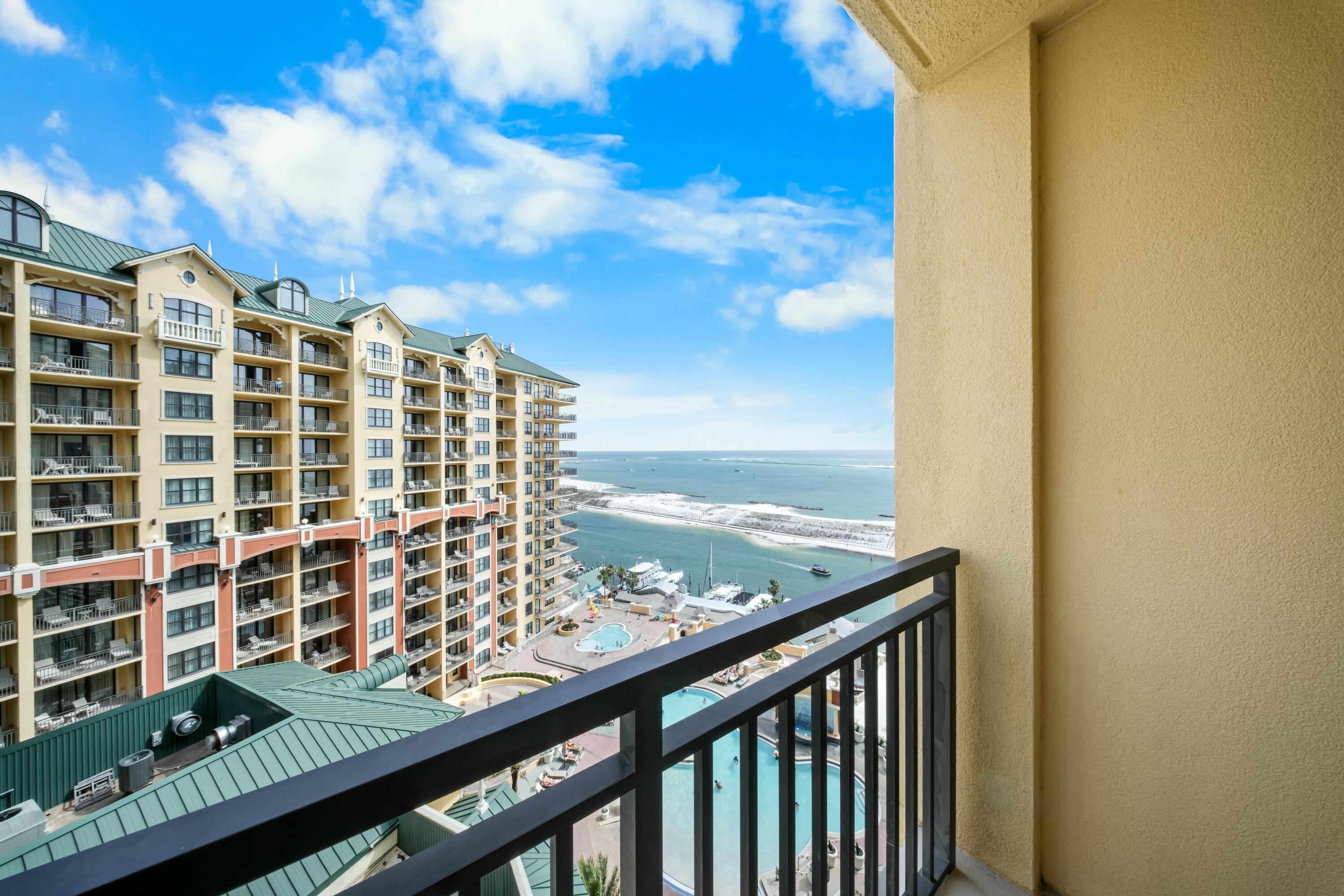 EMERALD GRANDE - Residential