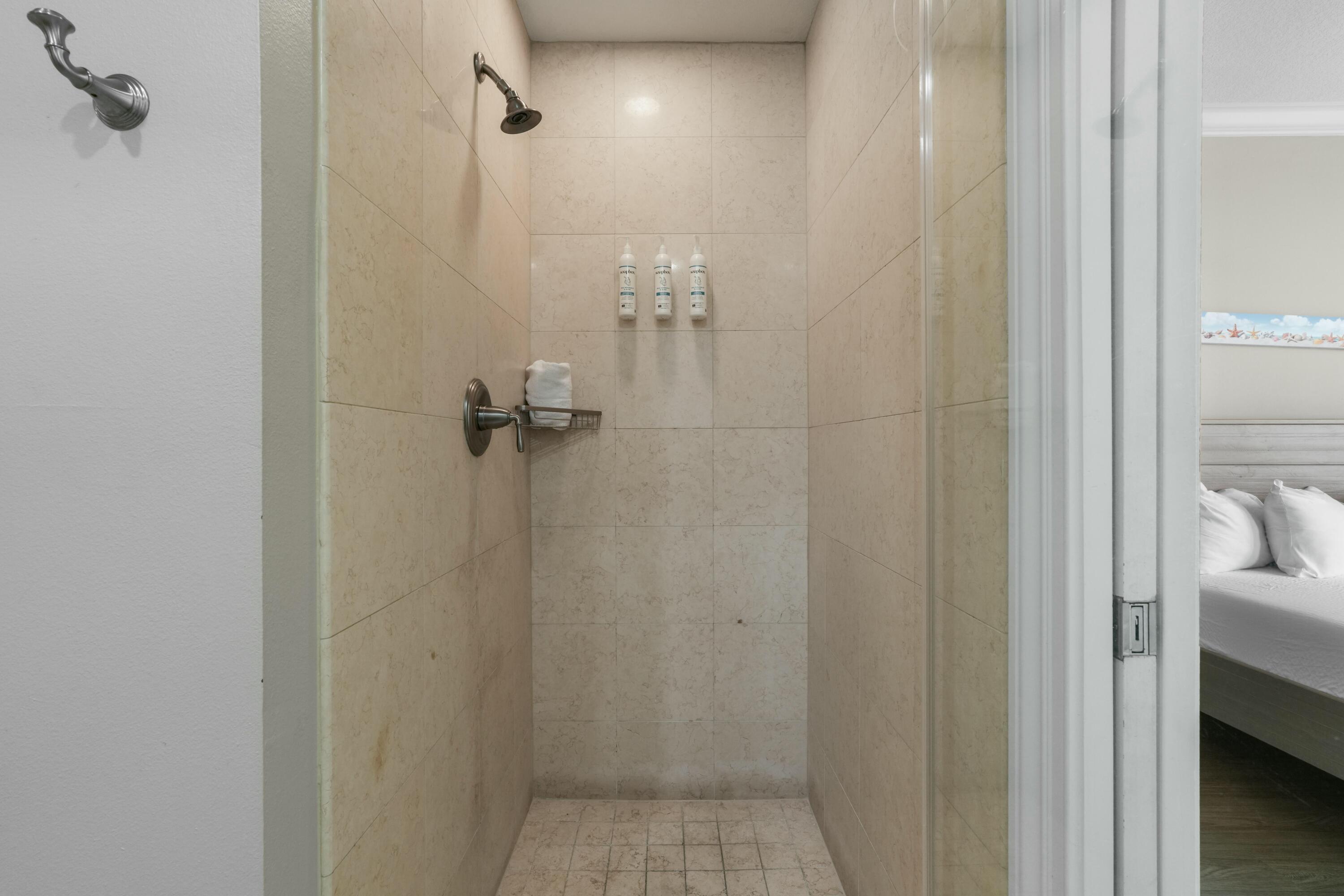 EMERALD GRANDE - Residential