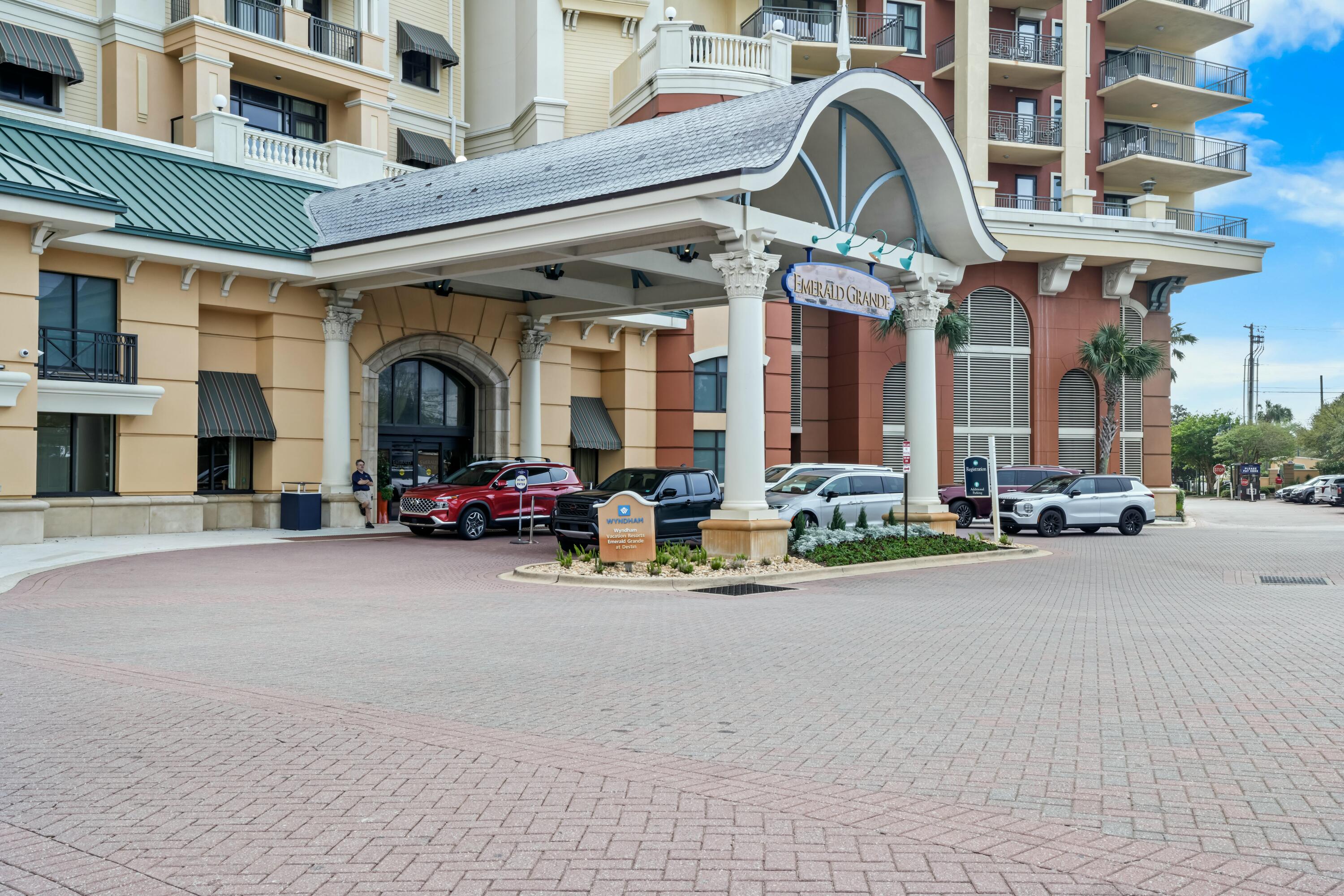 EMERALD GRANDE - Residential