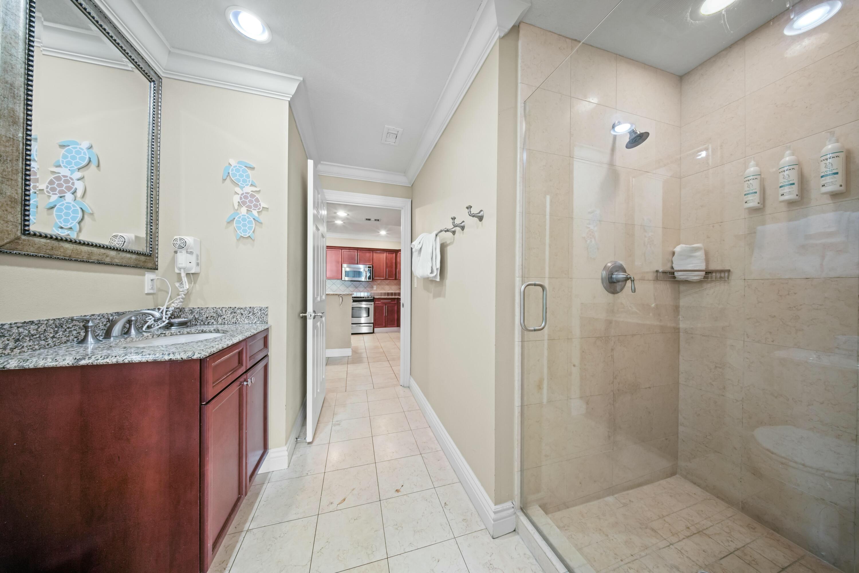 EMERALD GRANDE - Residential