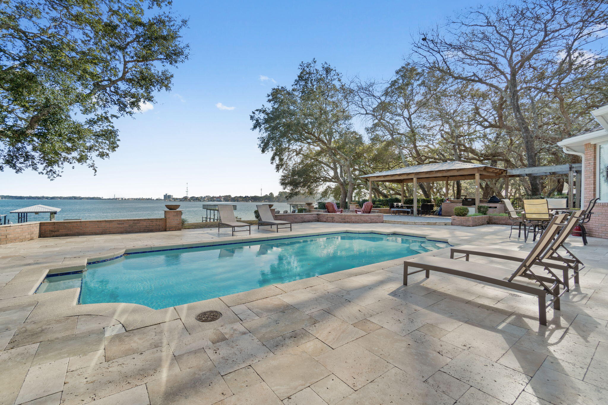 STALLWORTH POINTE - Residential