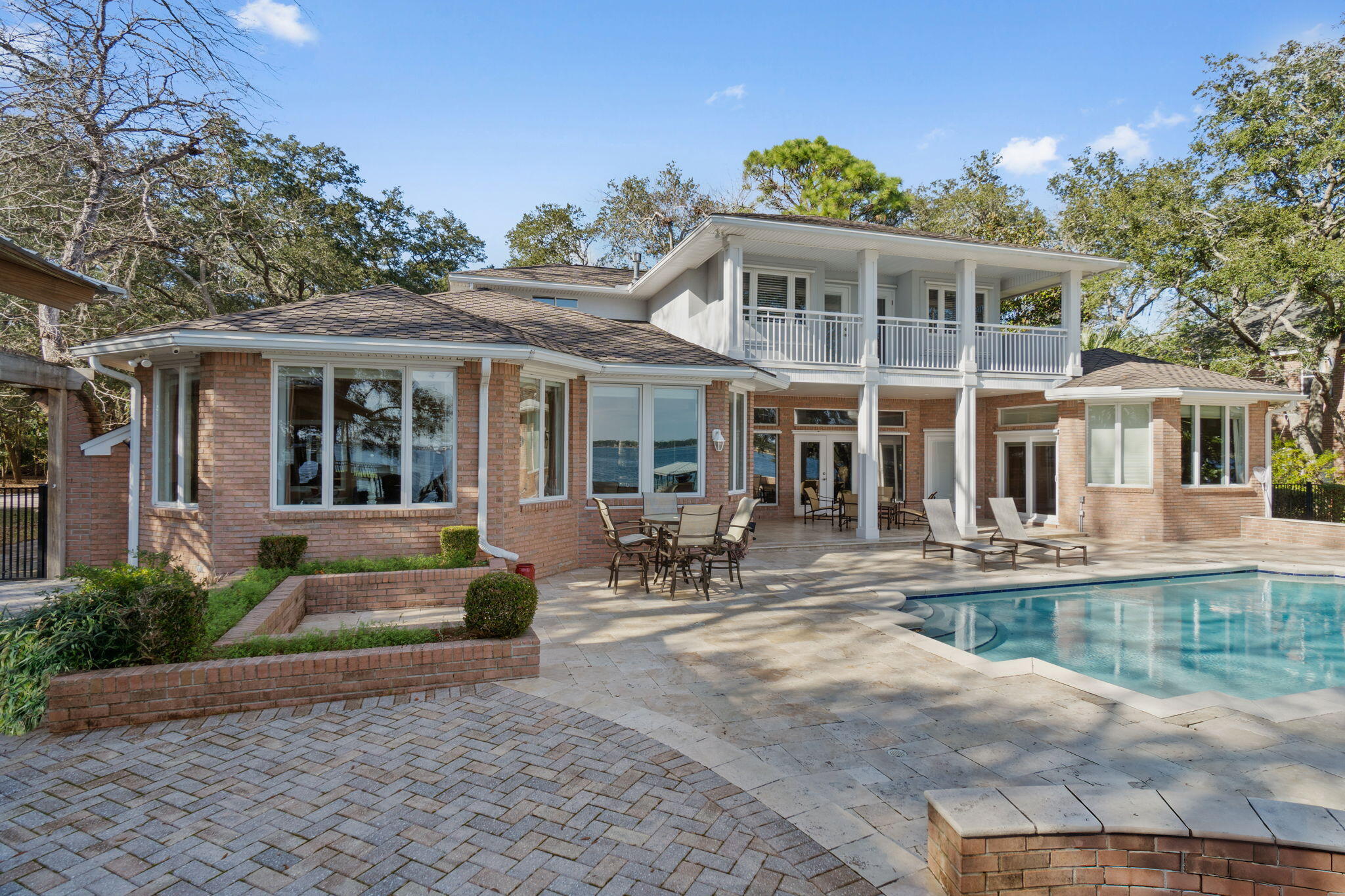 STALLWORTH POINTE - Residential