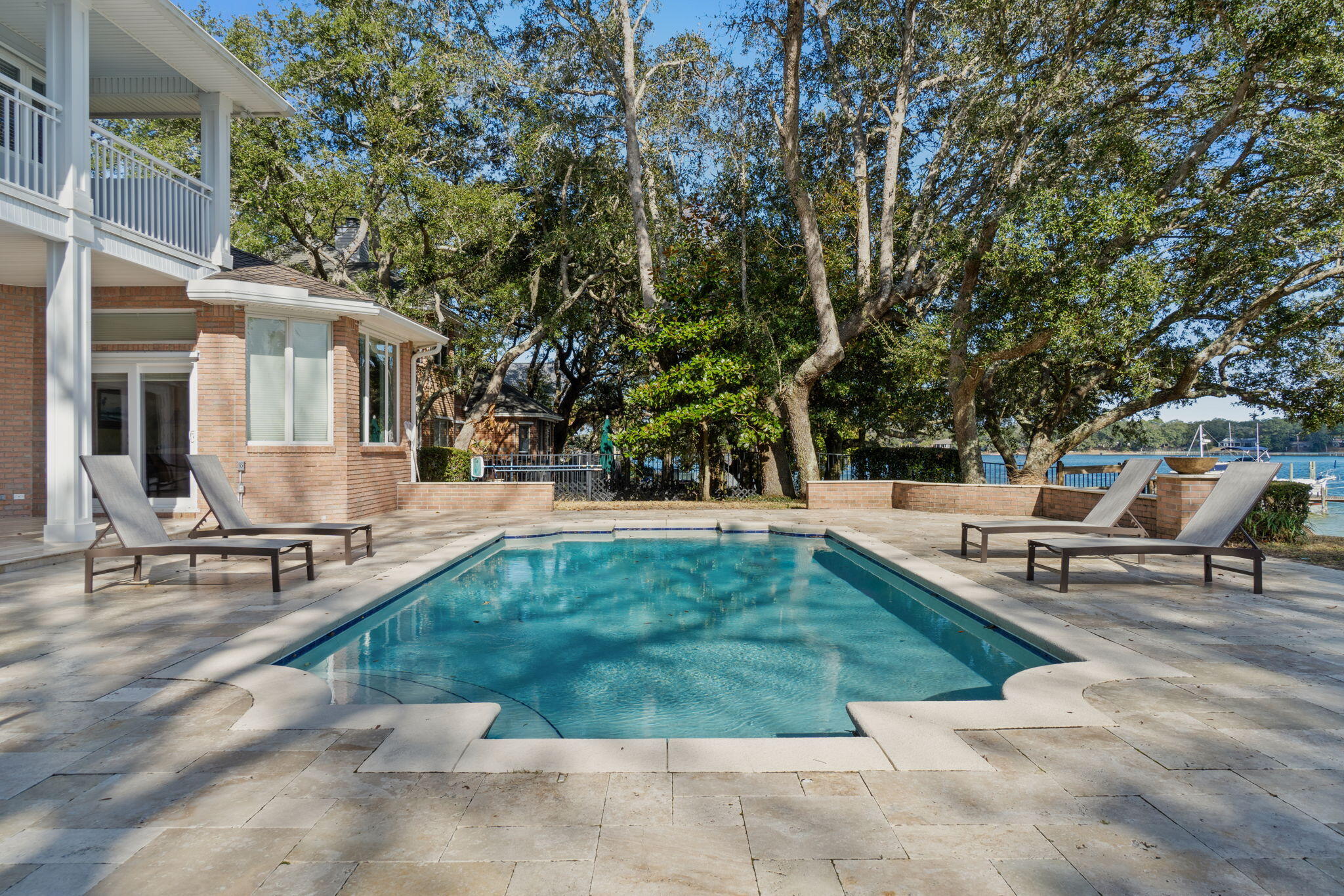 STALLWORTH POINTE - Residential