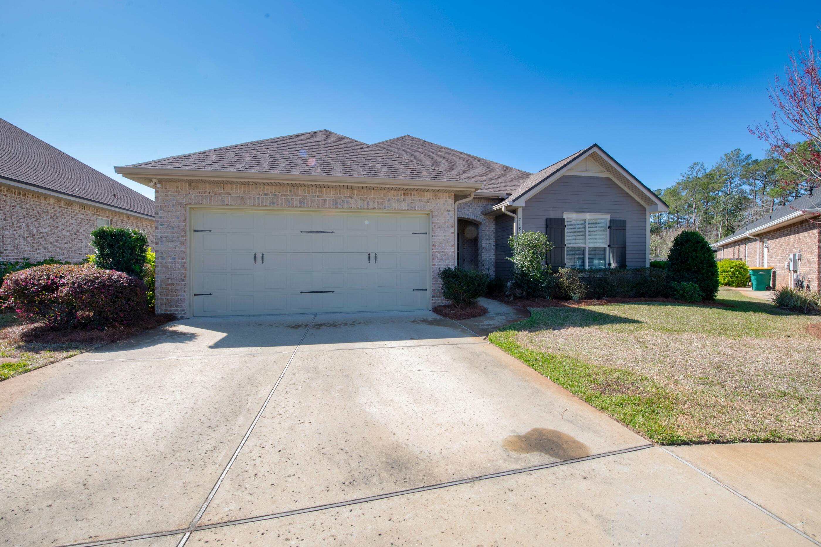 MAGNOLIA WOODS - Residential