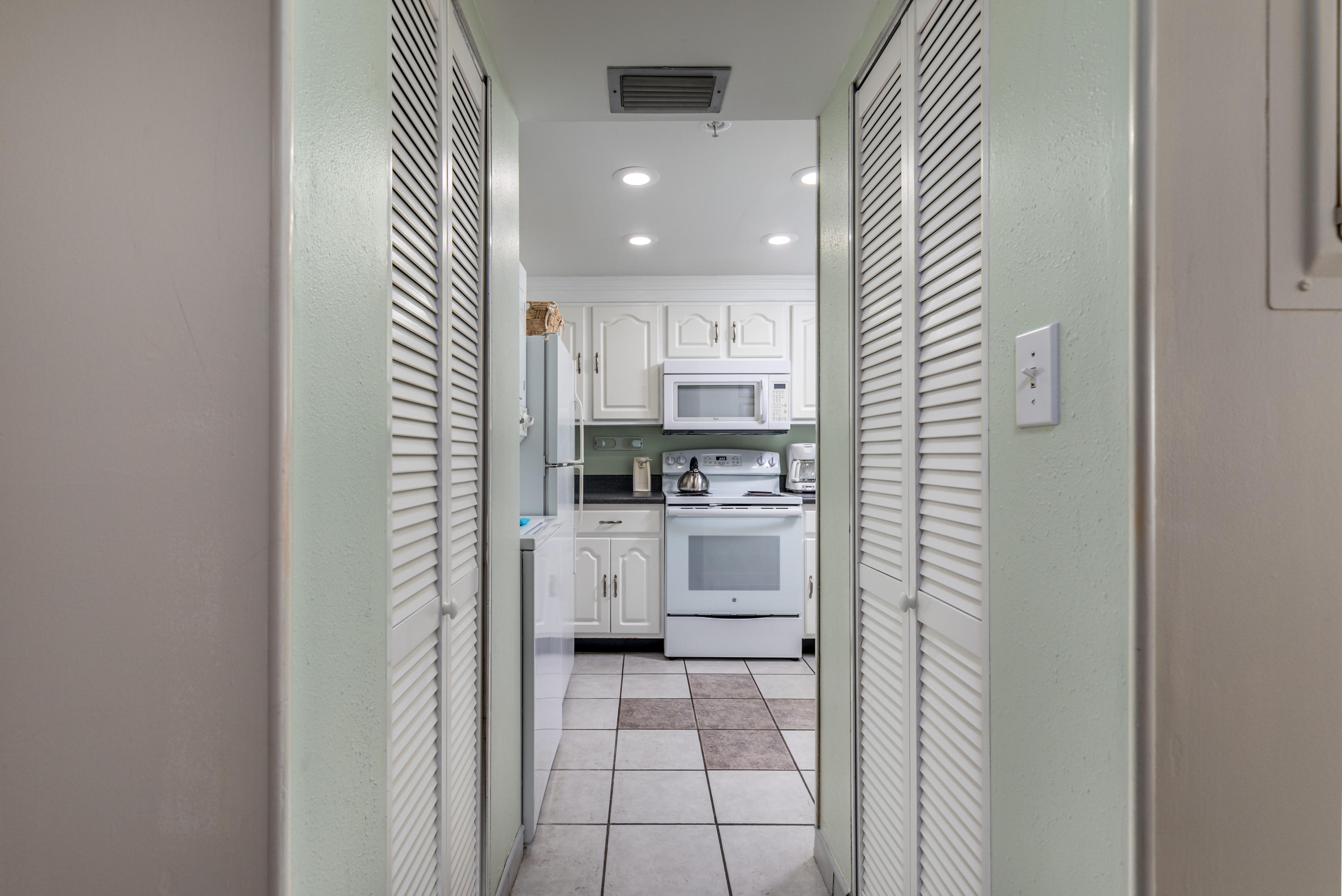 BREAKERS OF FWB PH 1 - Residential