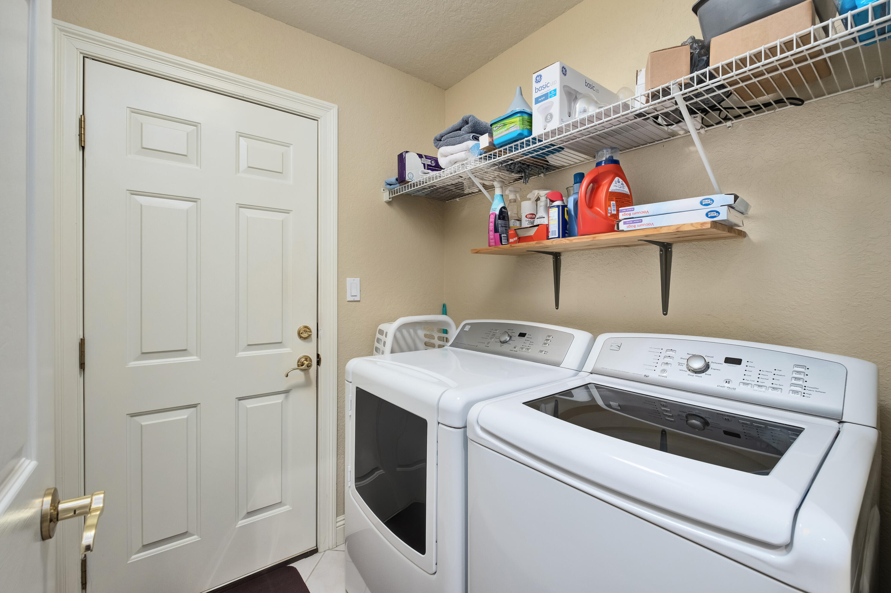 EMERALD BREEZE ESTATES - Residential