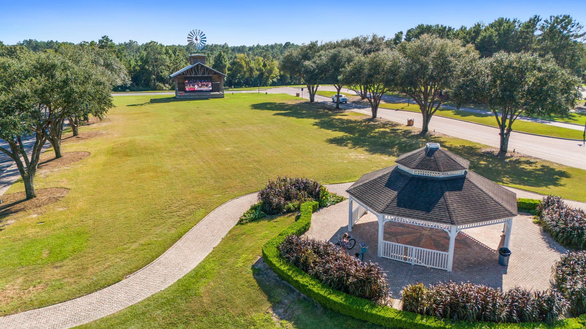 HAMMOCK BAY - Land