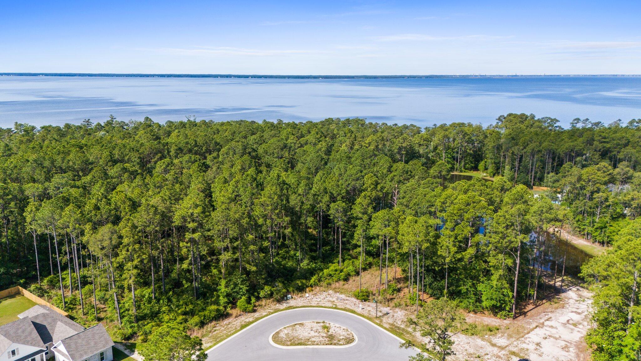 HAMMOCK BAY - Land