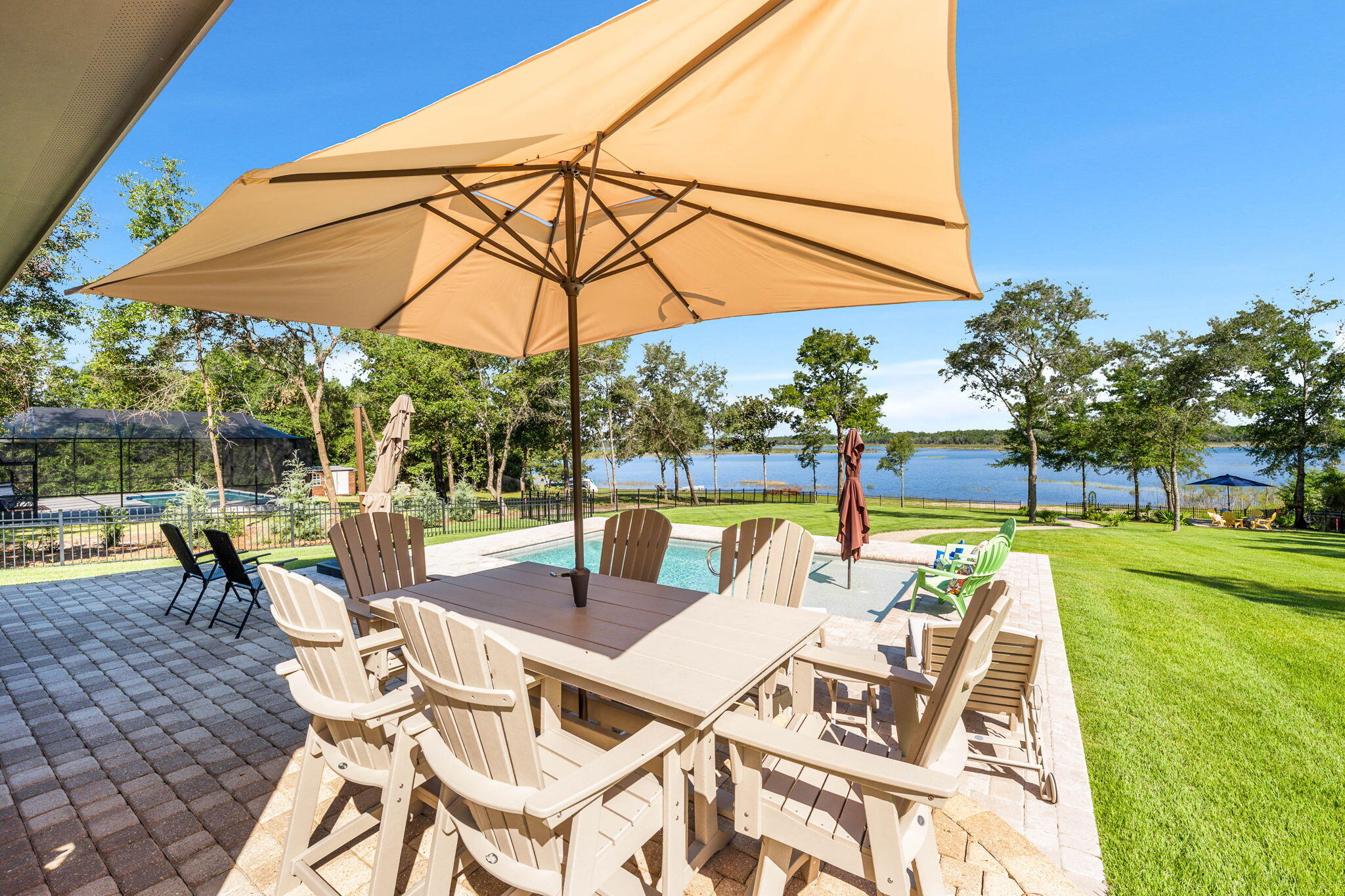 Lake Merial - Residential