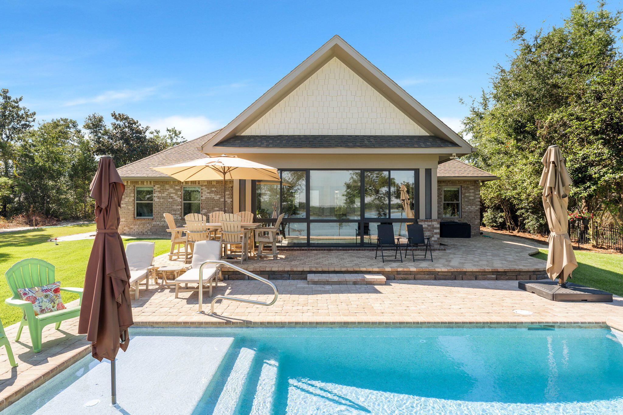 Lake Merial - Residential