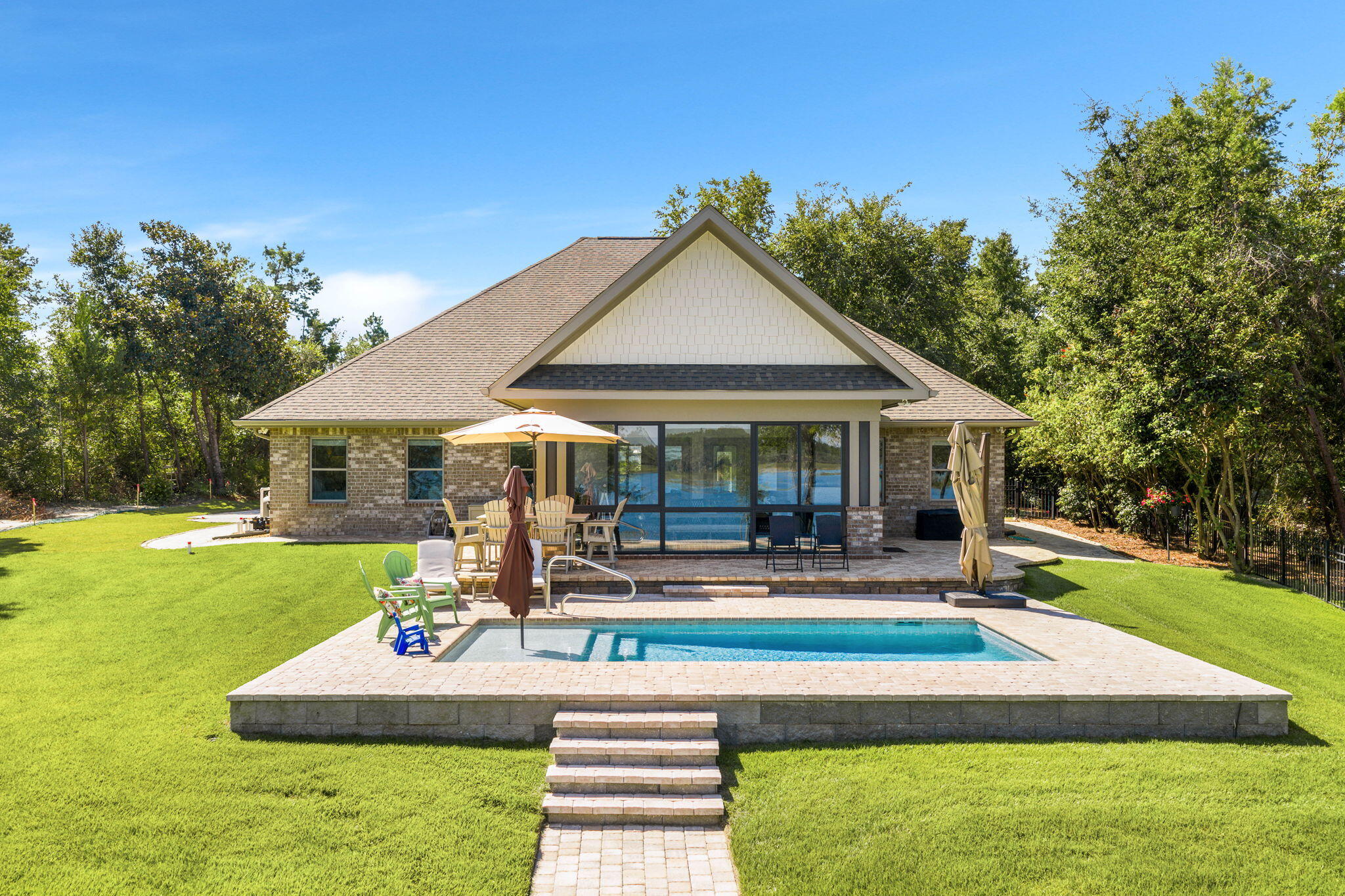 Lake Merial - Residential