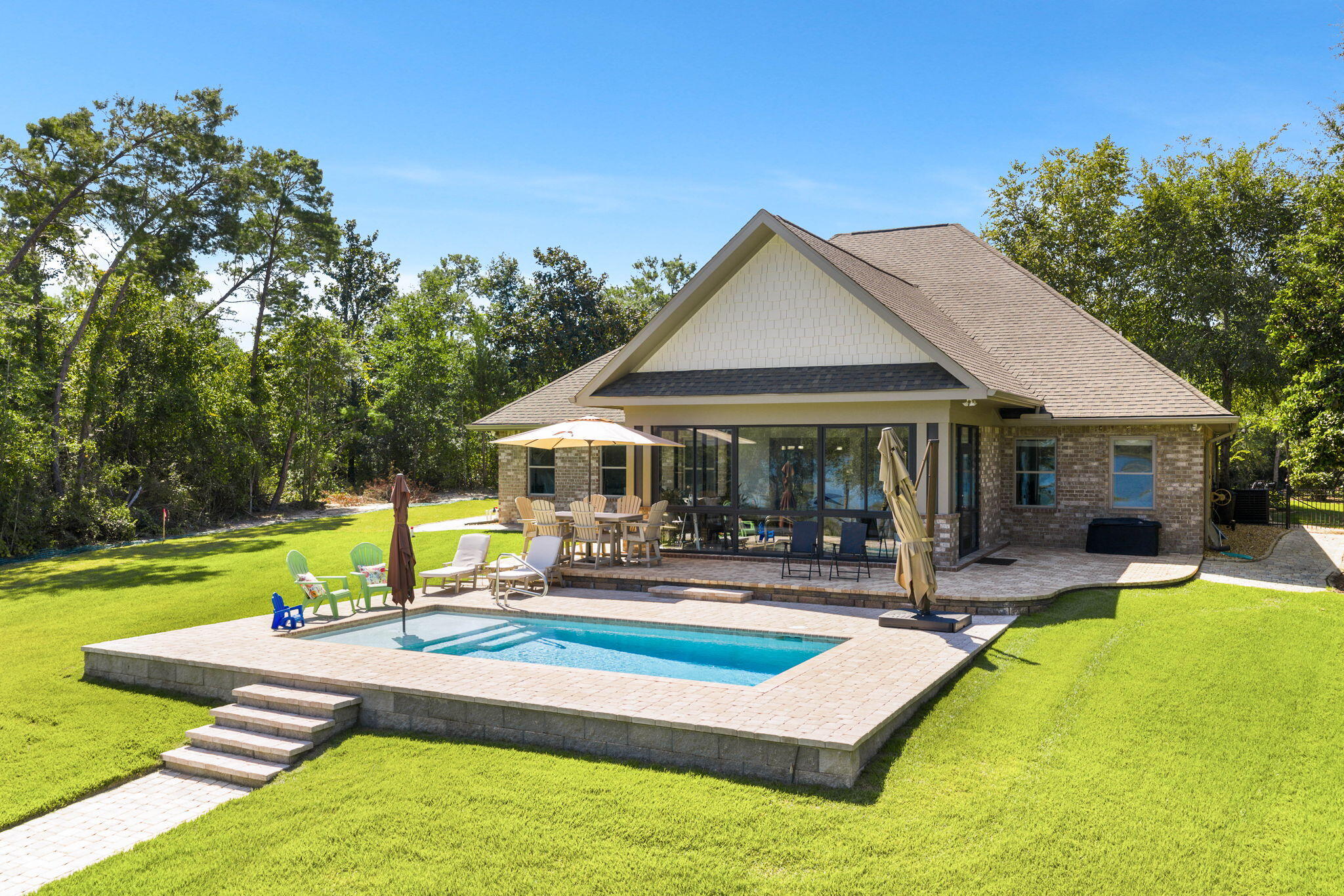 Lake Merial - Residential